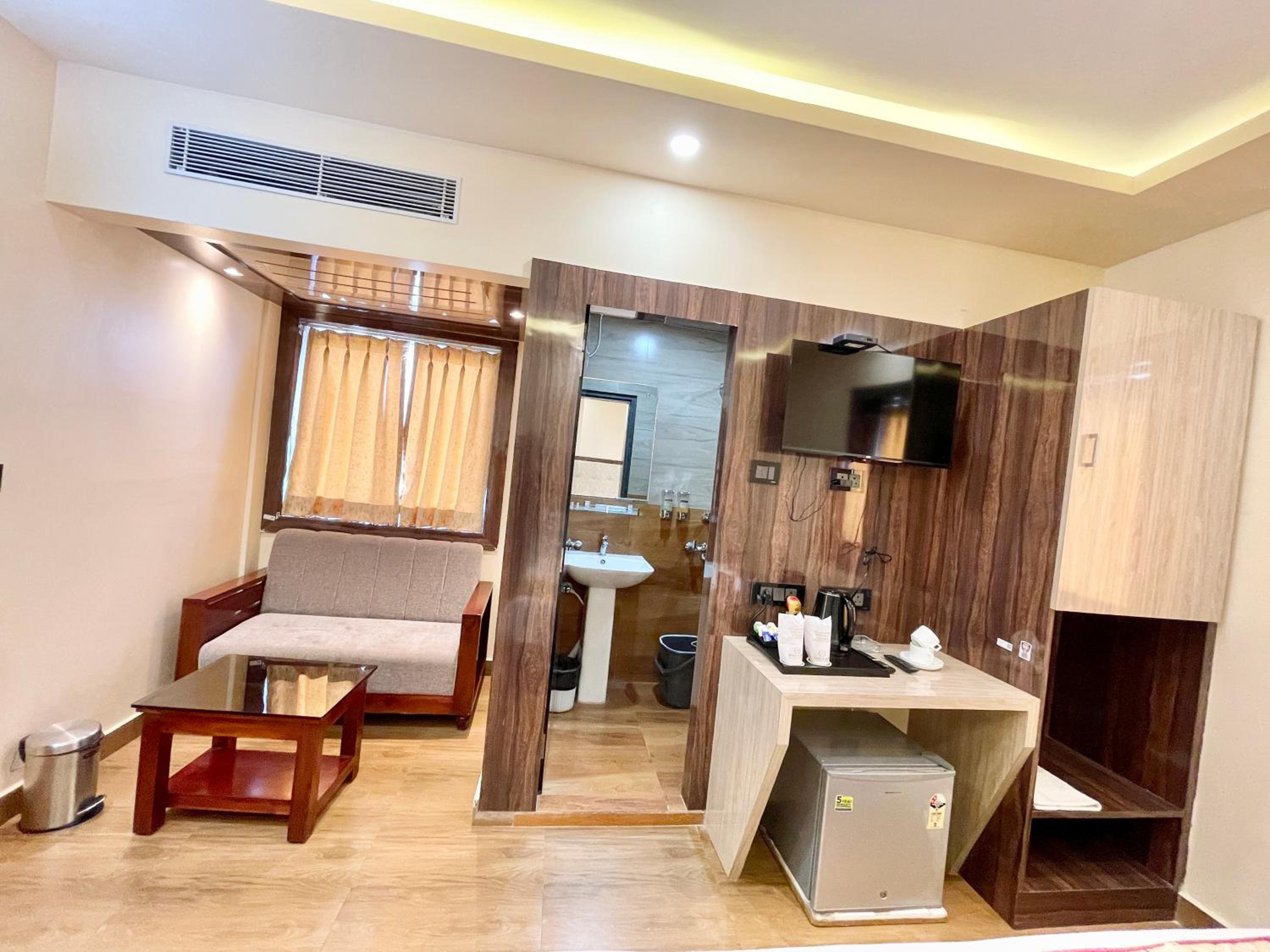 Hotel A one Pride ! Puri Near Seabeach And Restaurant view 5