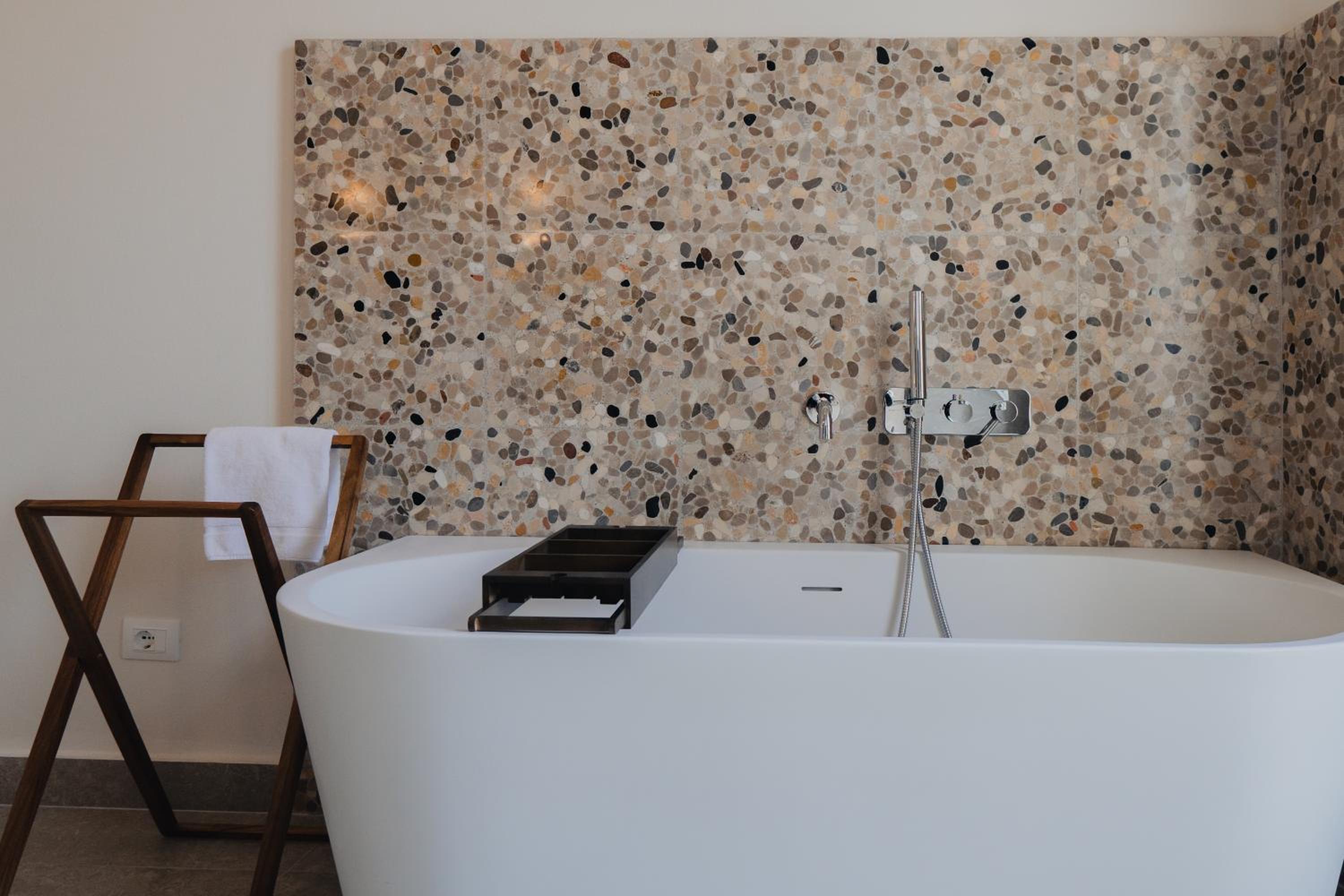 Iconic Ortigia Residence - CarAccess PrimeLocation DiningGuide photo 3