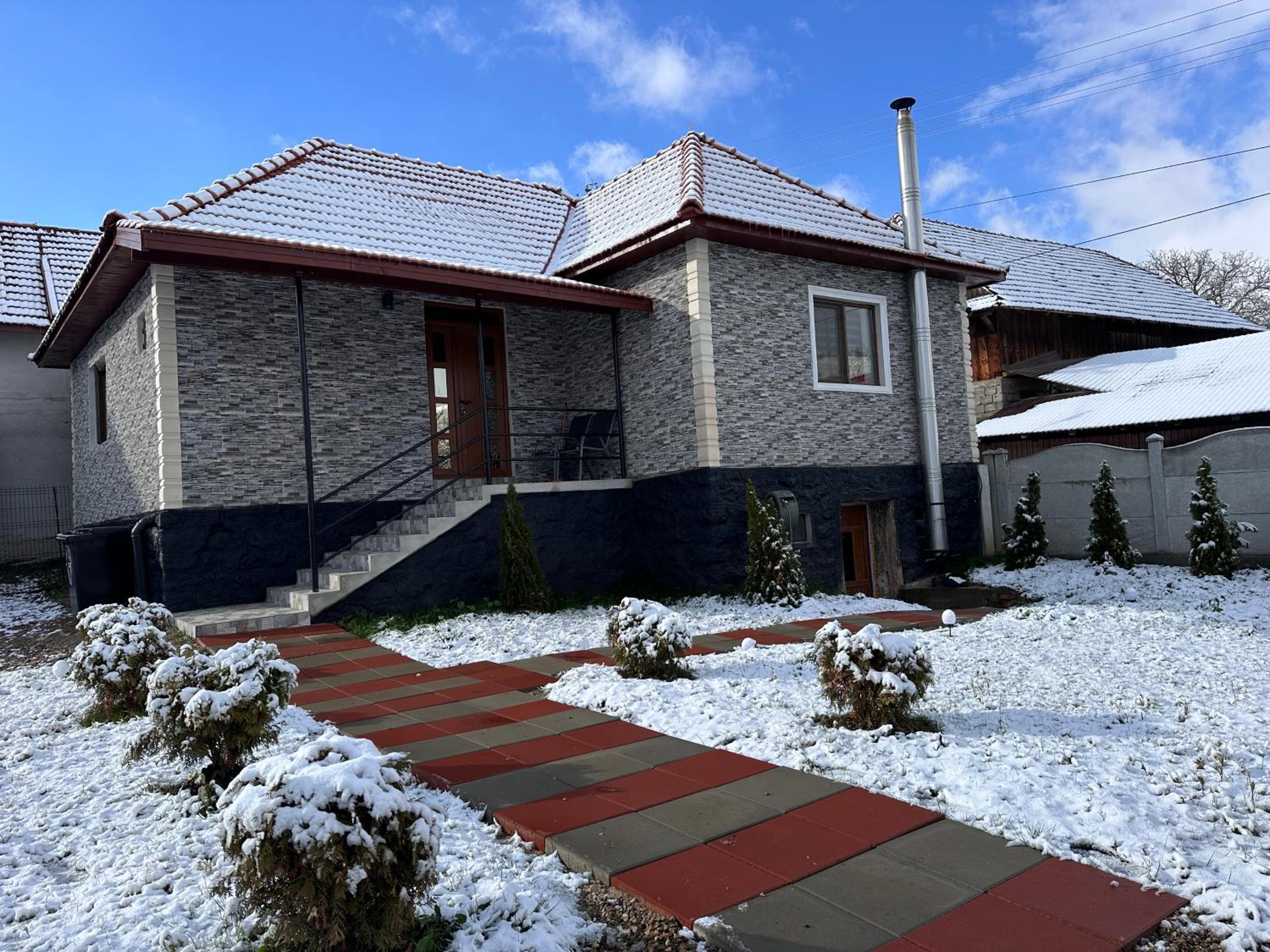 Casa lui Tulbure de închiriat view 2