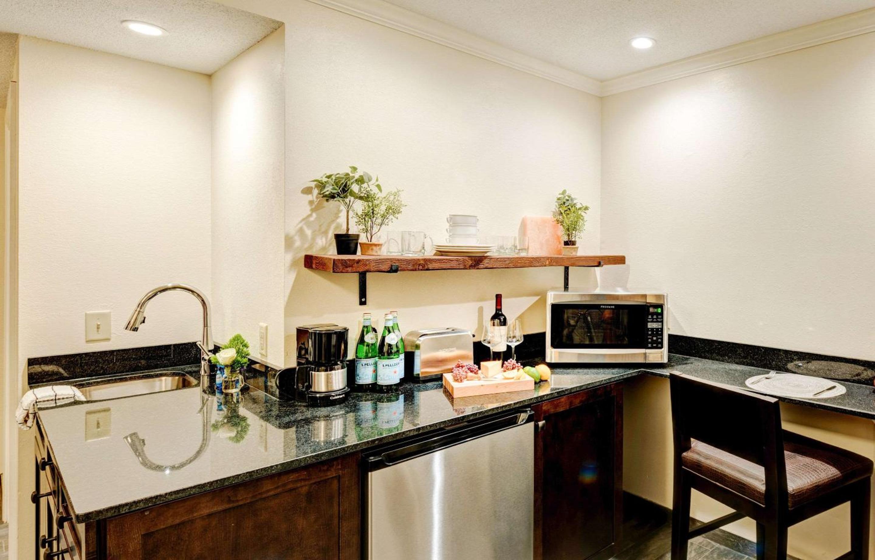 Dover Vacations - Garrison Hotel Suites Dover-Portsmouth, Ascend Hotel Collection - Property Image 17