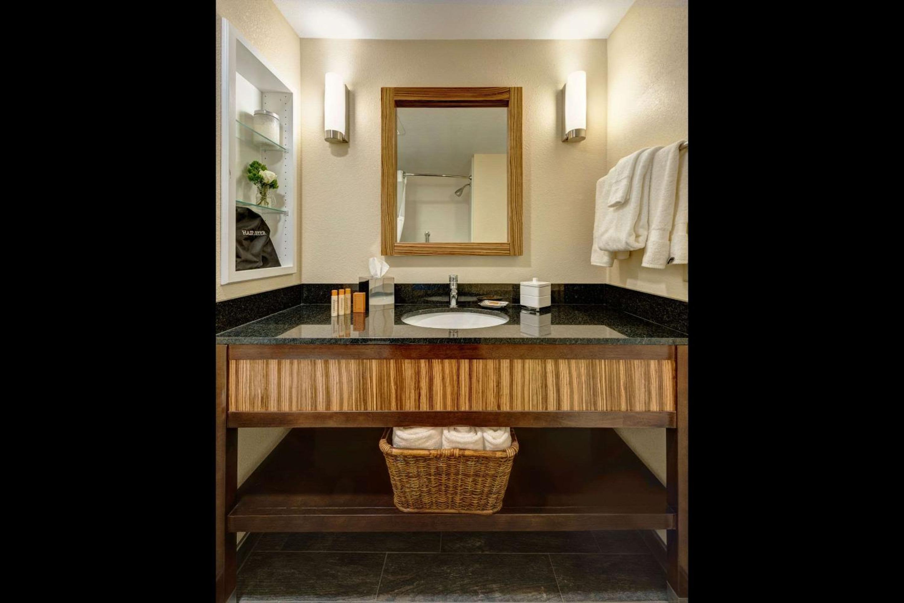 Dover Vacations - Garrison Hotel Suites Dover-Portsmouth, Ascend Hotel Collection - Property Image 15