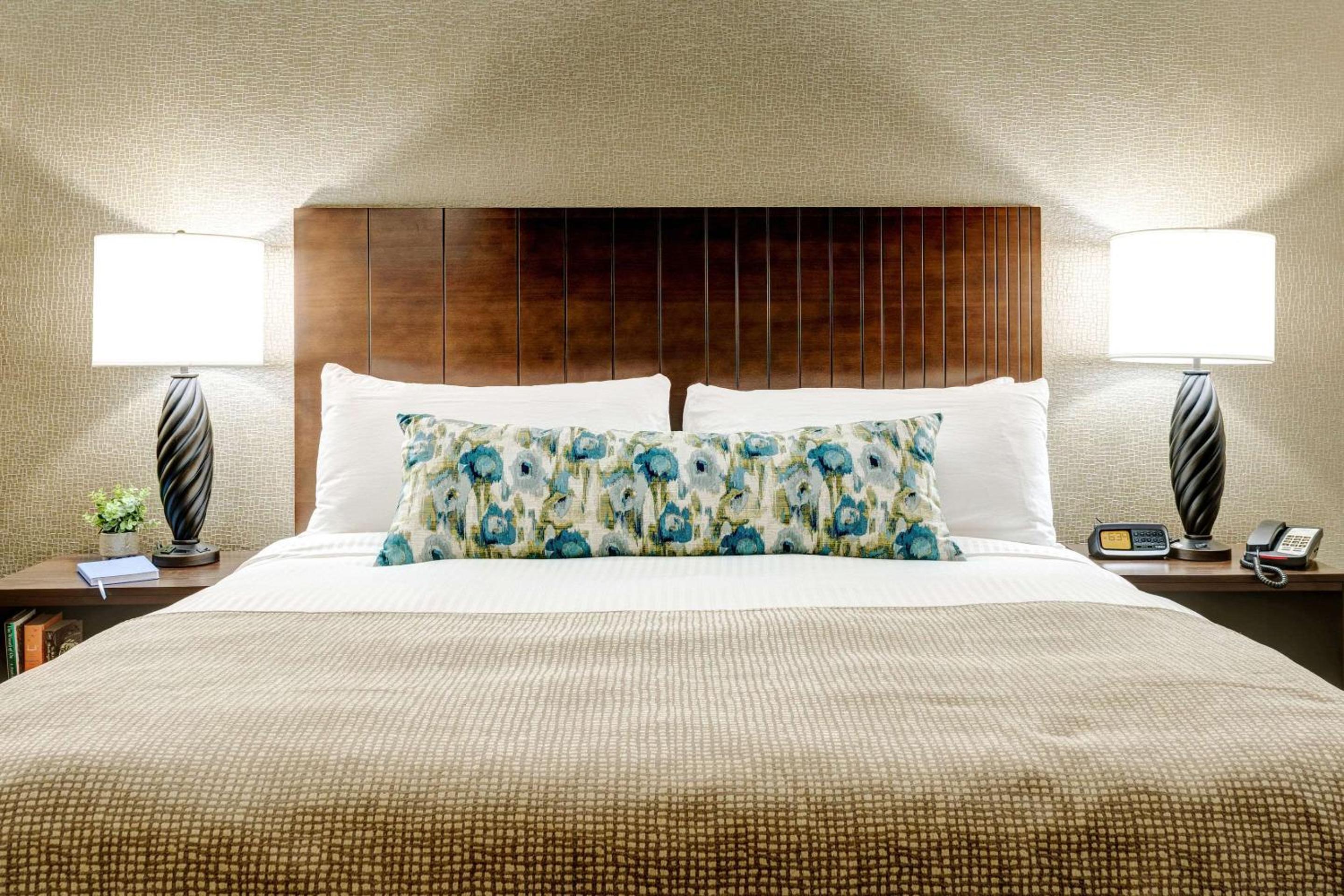 Dover Vacations - Garrison Hotel  Suites Dover-Portsmouth, Ascend Hotel Collection - Property Image 8