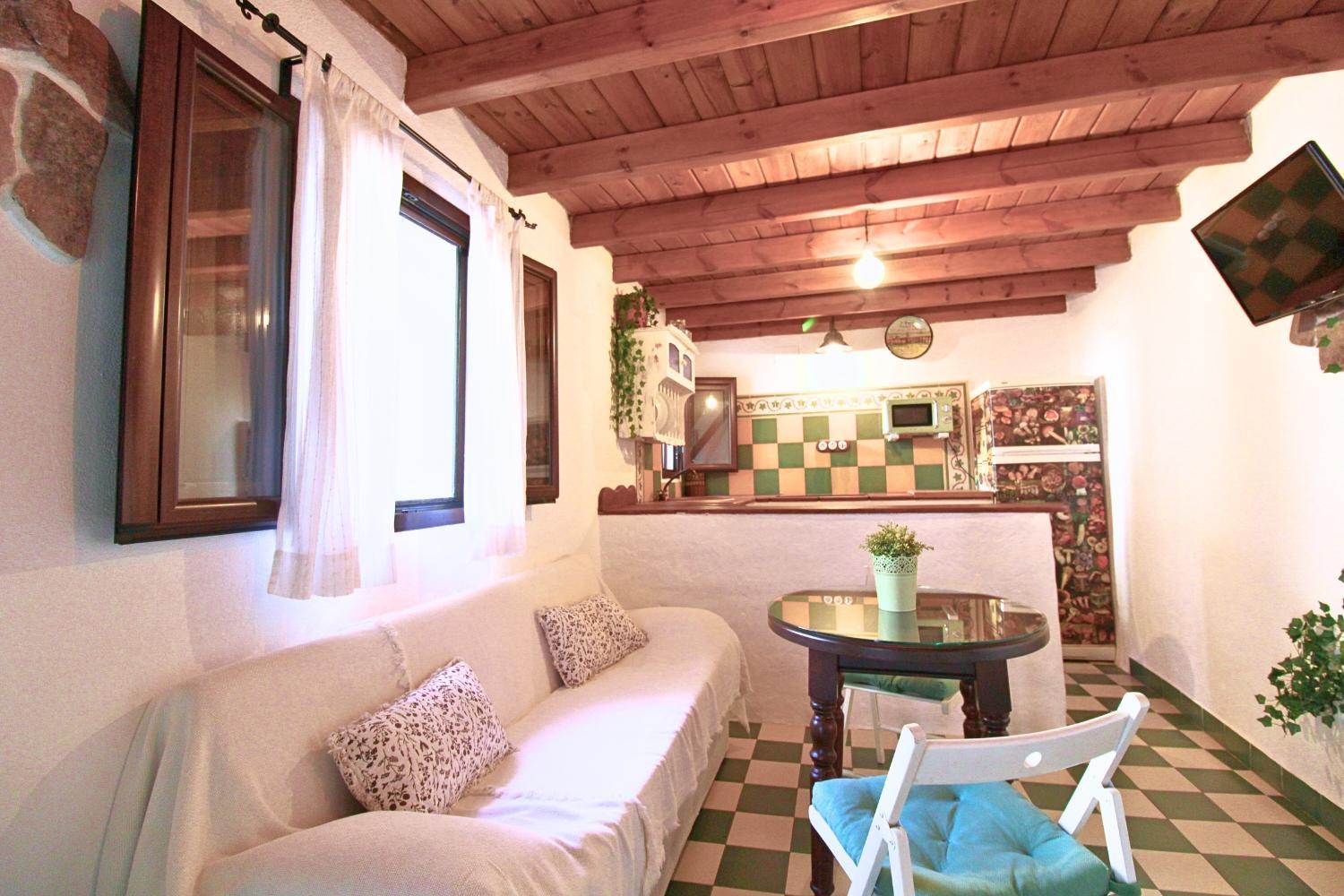 La Casita del Bosque de las Letras by SIERRA VIVA view 2