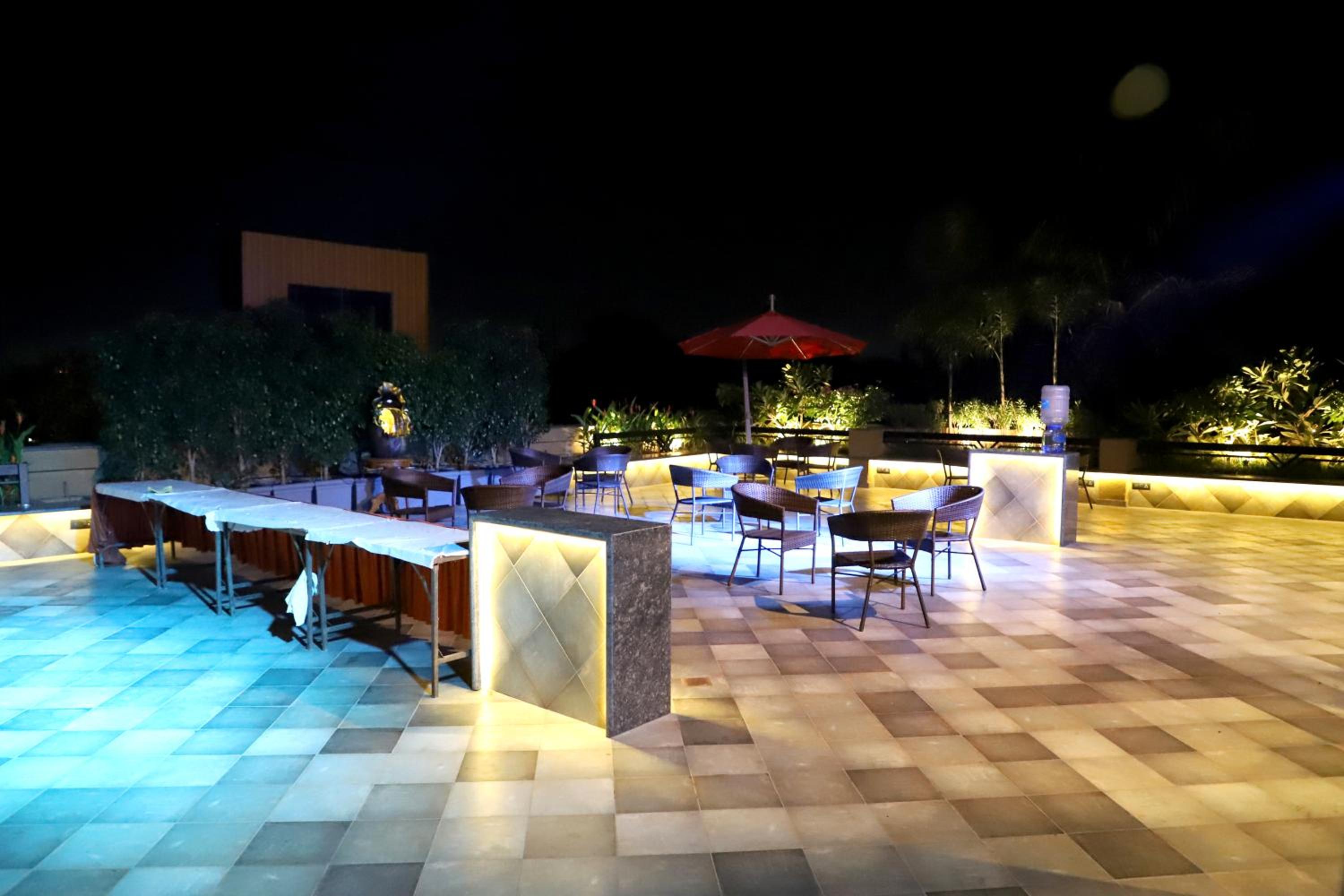 Hotel Reyansh Grand Boisar view 2