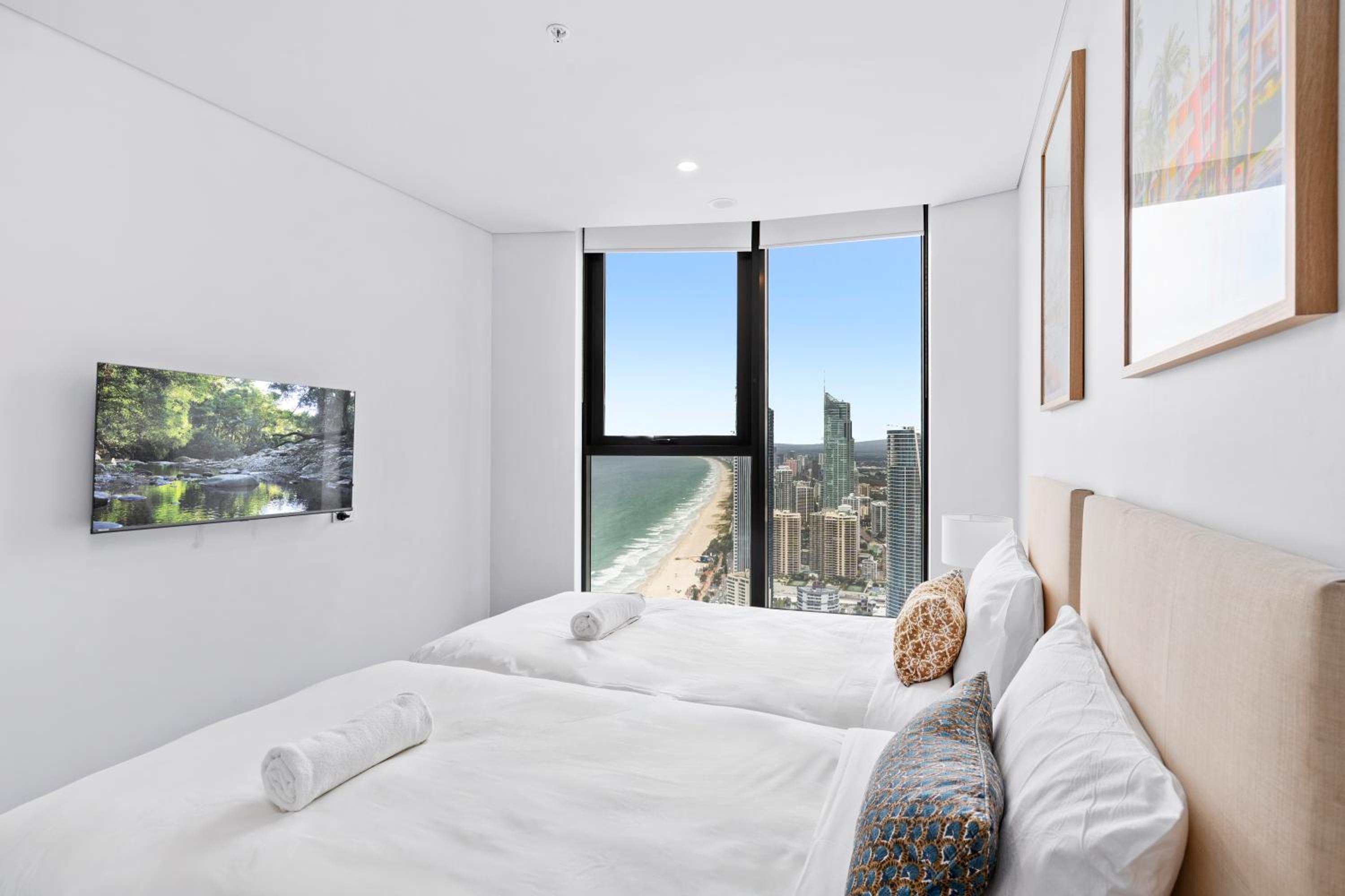 Surfers Paradise New Beachfront Apartments