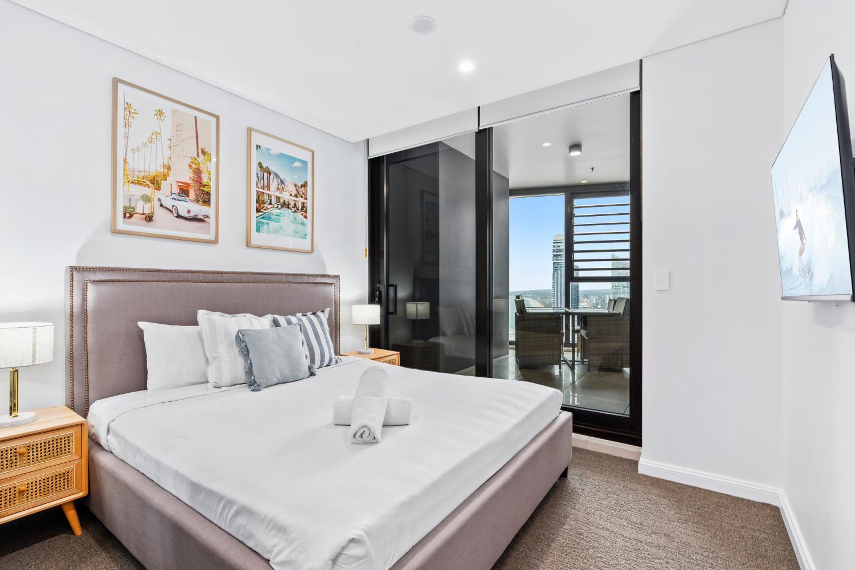 Surfers Paradise New Beachfront Apartments