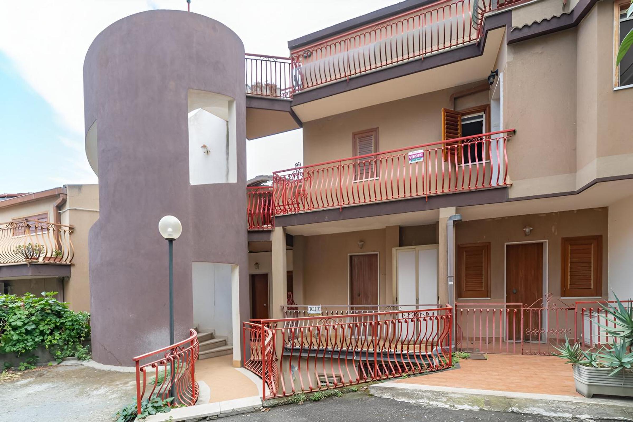 Letojanni Panoramic Apartment