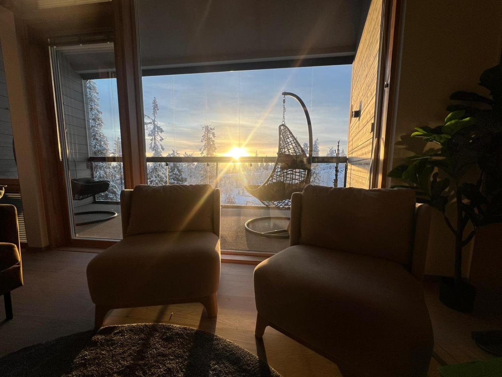 Horizon Chalet Ski-in Ski-out by Aavalevi