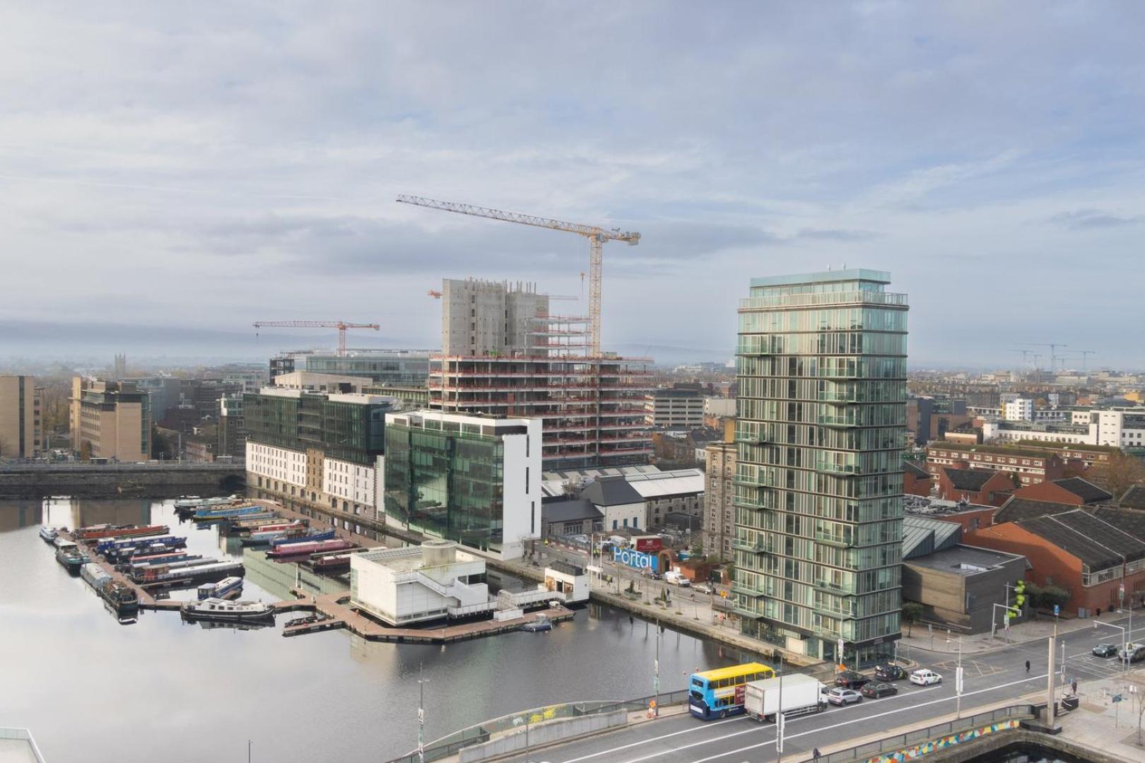 GuestReady - Stunning views from Millenium Tower