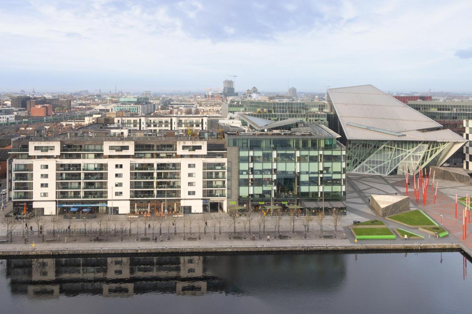GuestReady - Stunning views from Millenium Tower