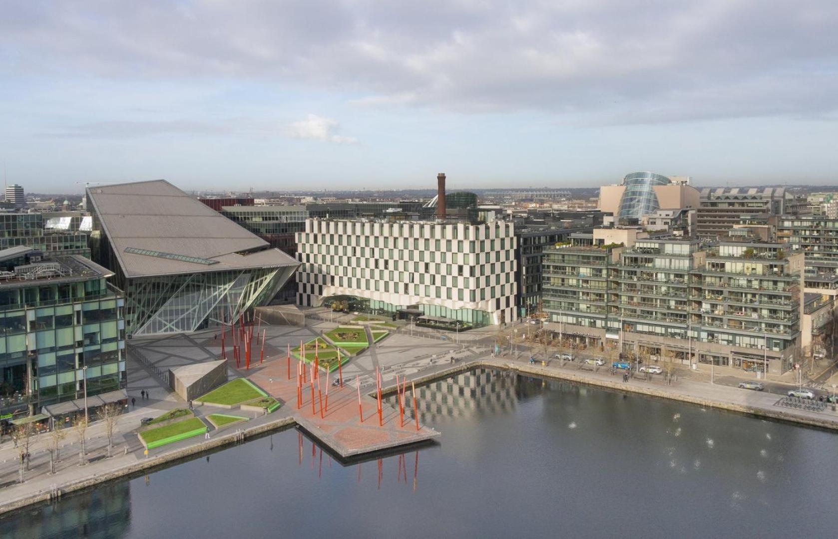 GuestReady - Stunning views from Millenium Tower
