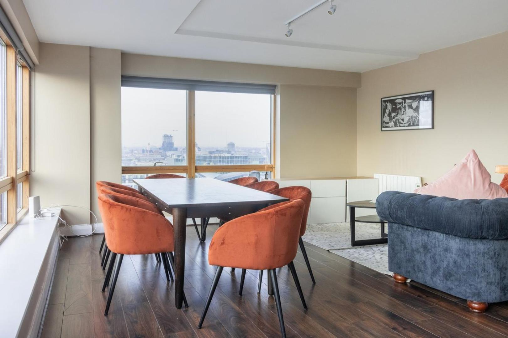 GuestReady - Stunning views from Millenium Tower
