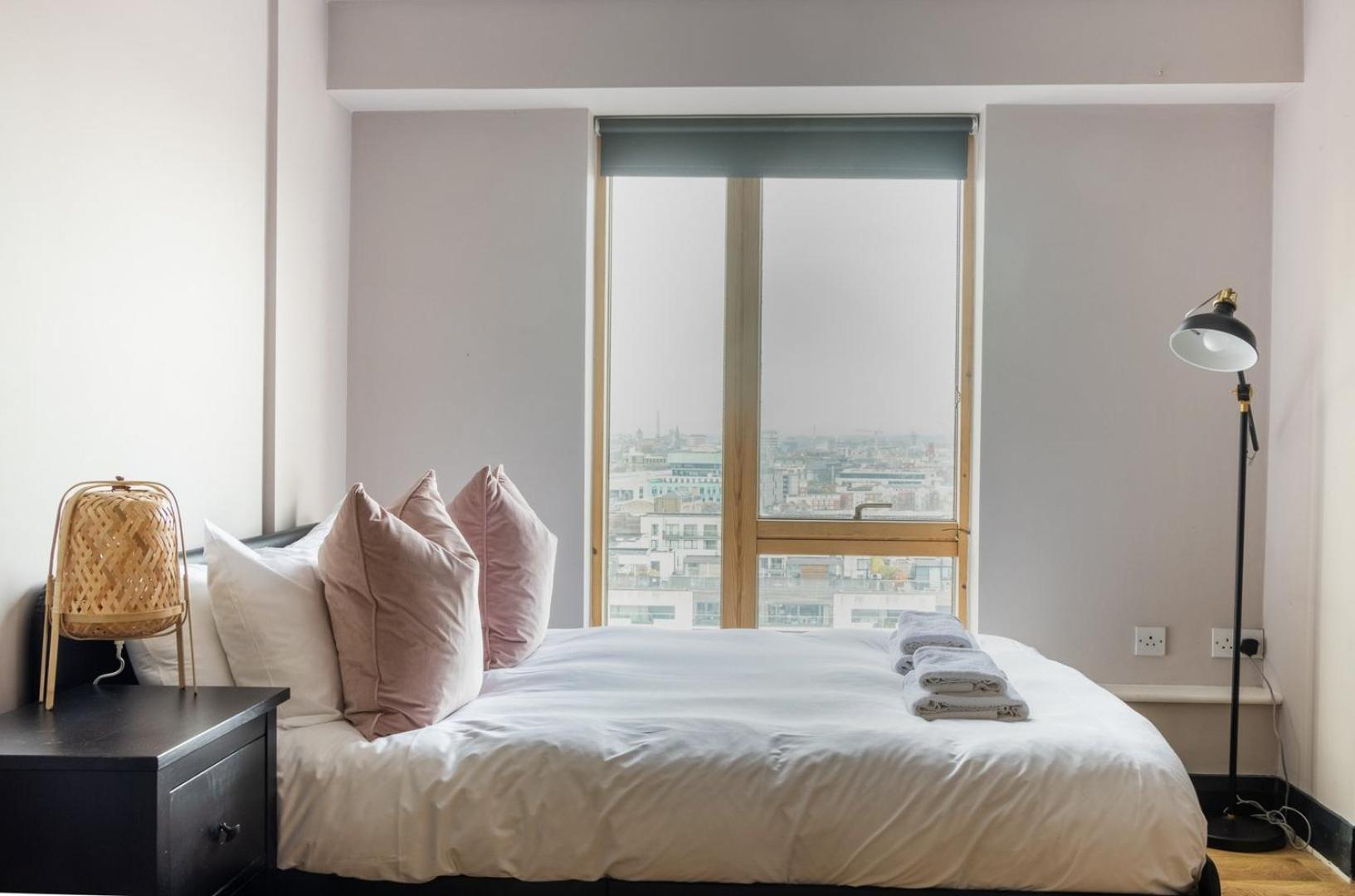 GuestReady - Stunning views from Millenium Tower