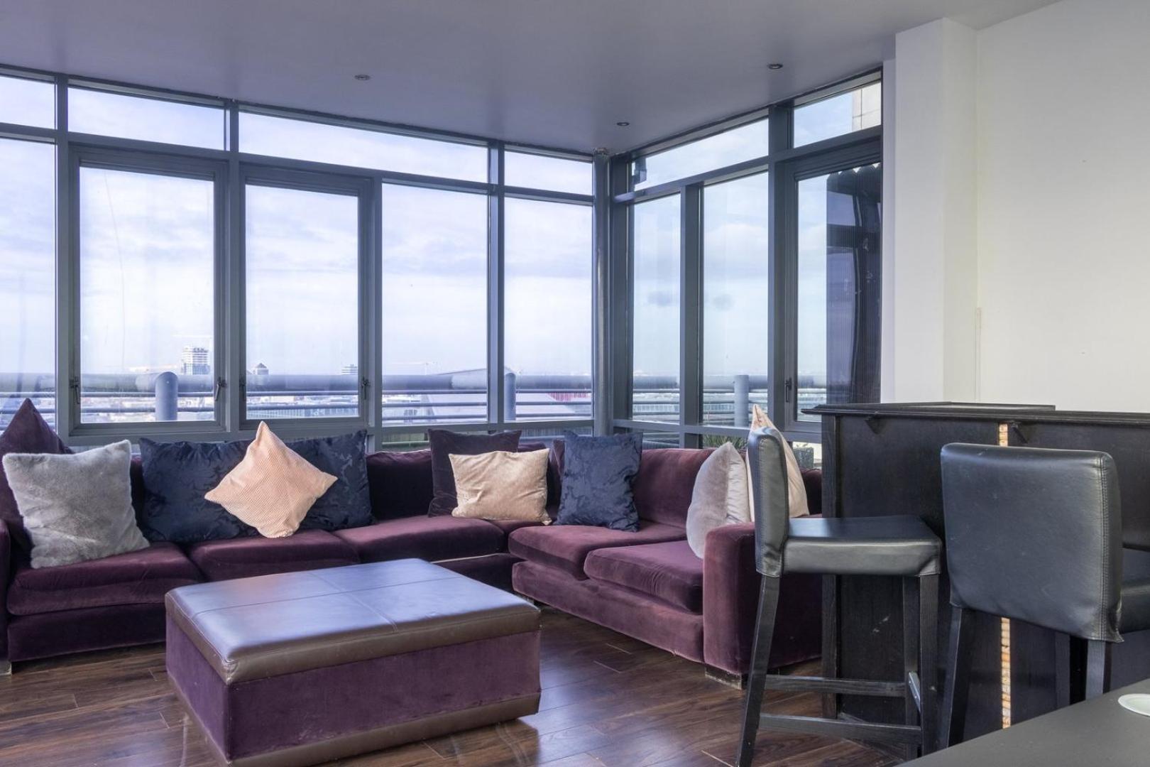 GuestReady - Stunning views from Millenium Tower