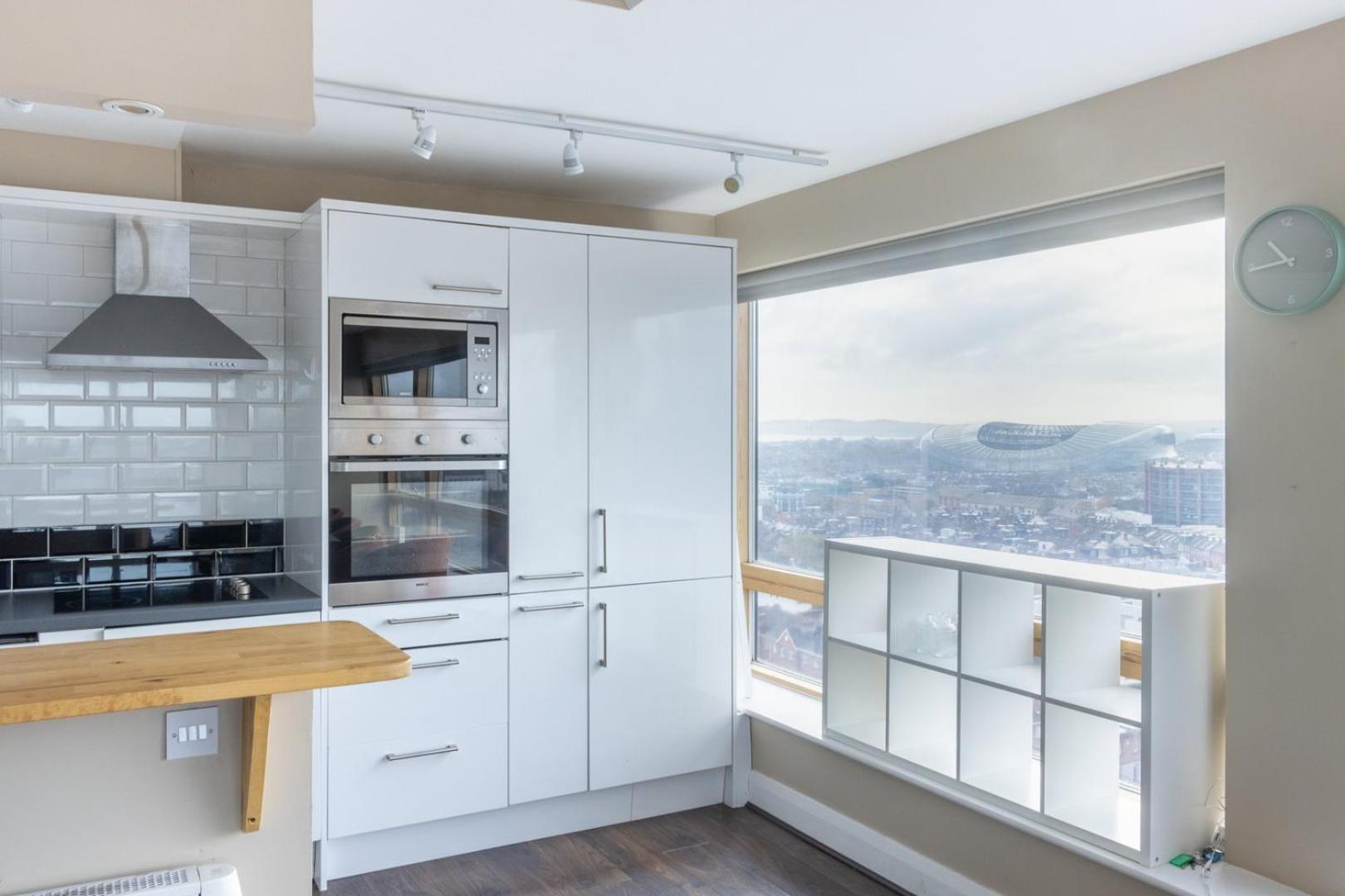 GuestReady - Stunning views from Millenium Tower