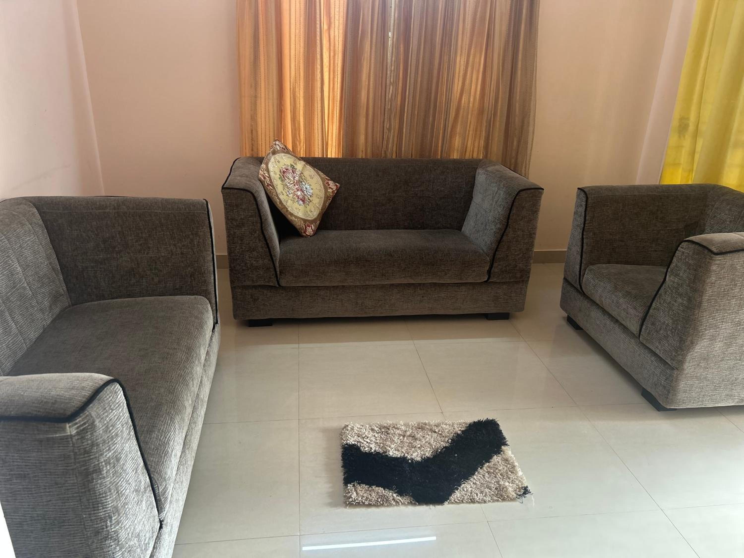 Service Home Apt 4Bedroom Entire villa