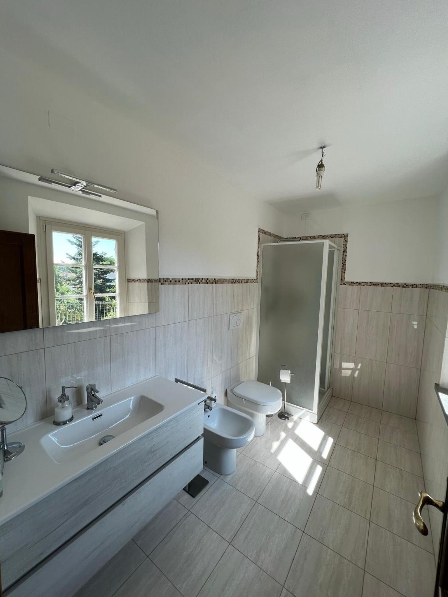 Villa Mazzi en Prato — bathroom