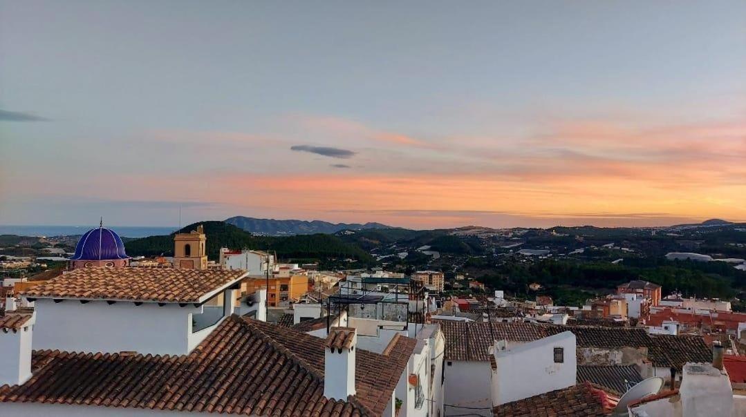 Casa Amarilla
