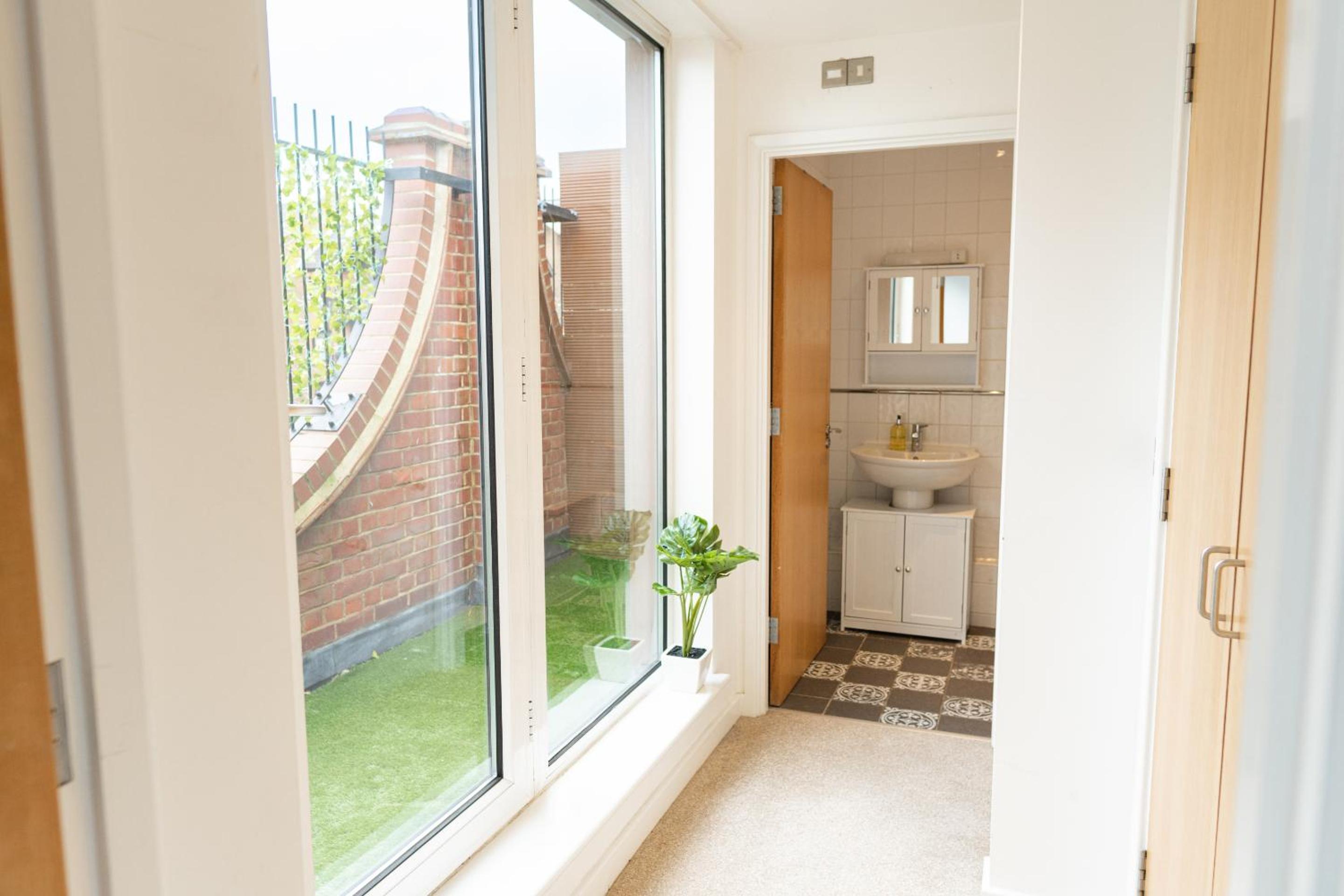 Bartlett House with Terrace view 2