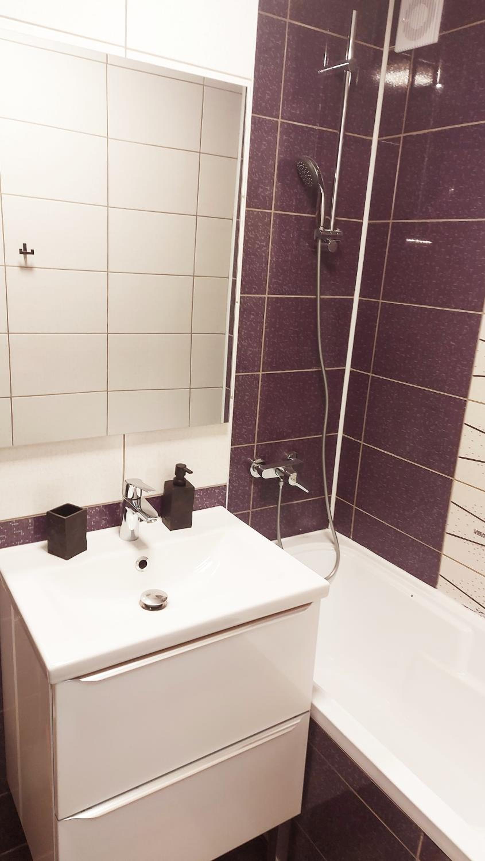 Bulevard 11 en Brăila — bathroom