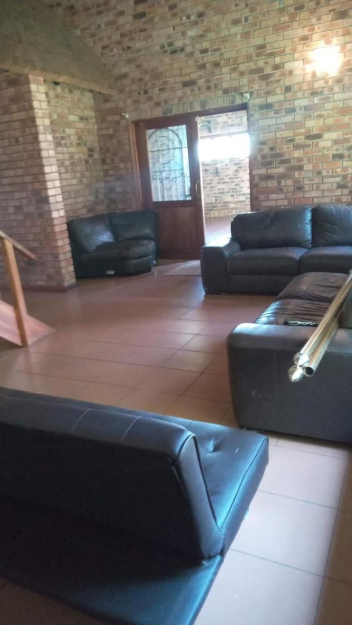 Okgethilwe Lodge