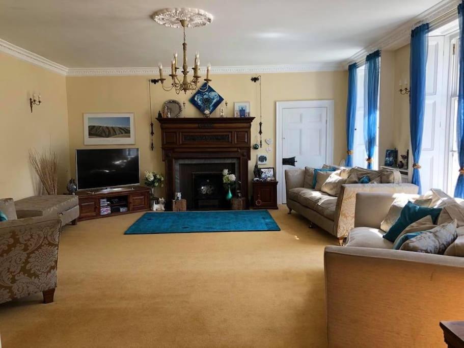 Historical Country Retreat with Modern Amenities