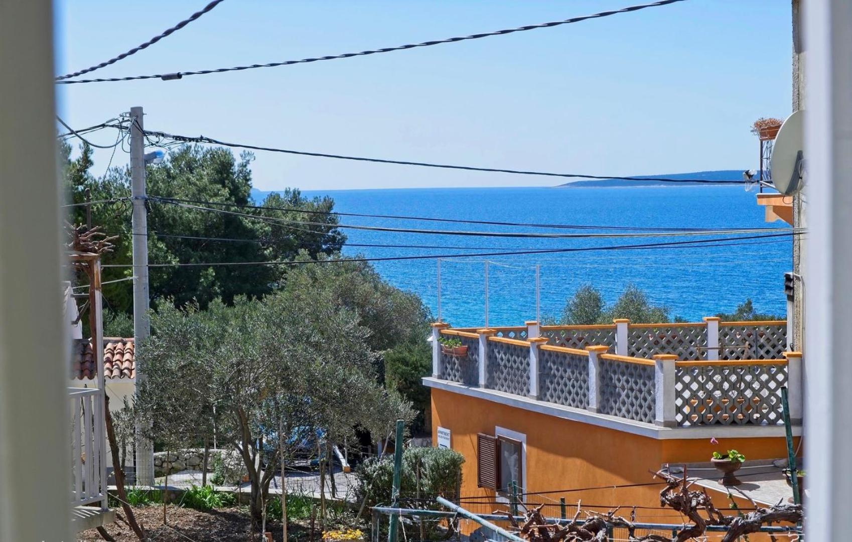 Ferienhaus ADRIENNE 100m vom Strand in Miholascica auf der Insel Cres view 5
