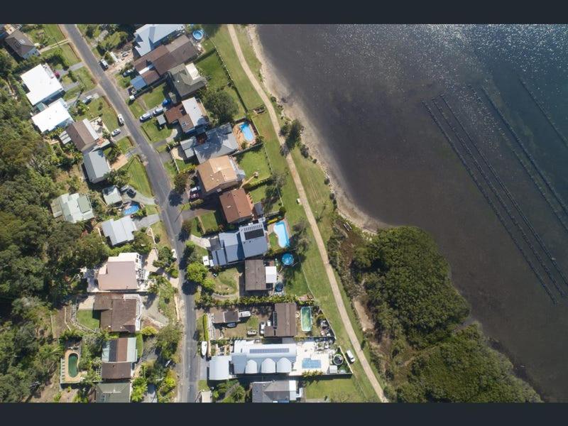 Oceanview holiday house with Karaoke, Pool table, Hot Tub, Massage Chair