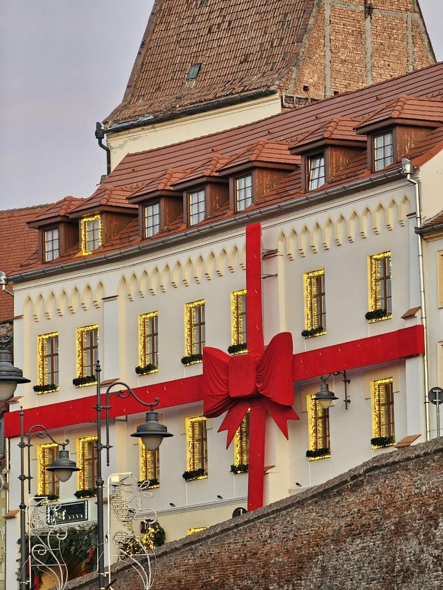 Hotel ART Hotel - Image 1