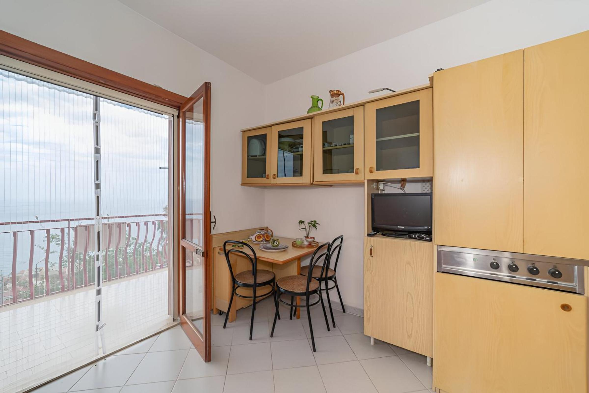 Letojanni Panoramic Apartment