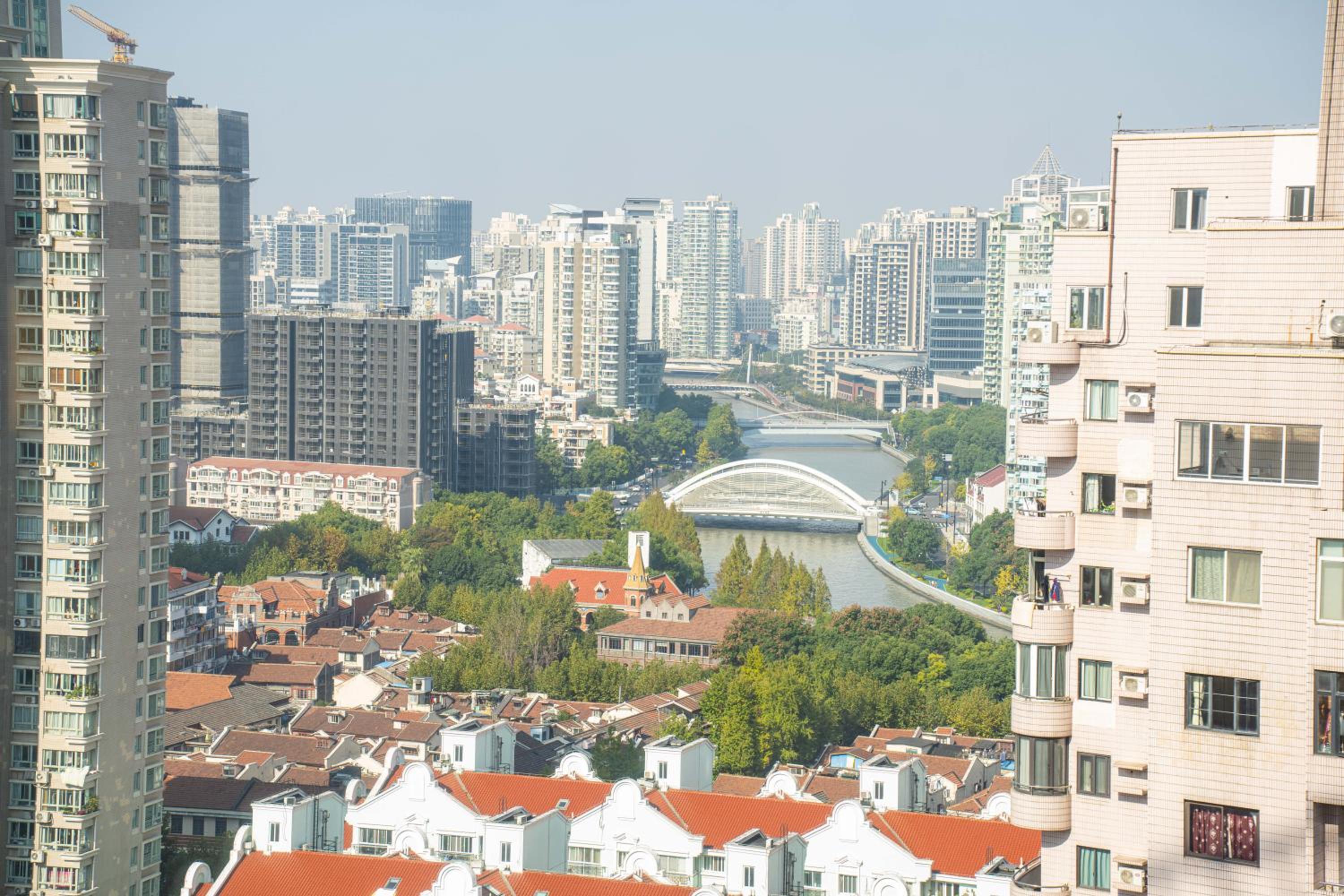 Yi Du Home with Double Views-At West Nanjing Road, Near Metro, Cards OK