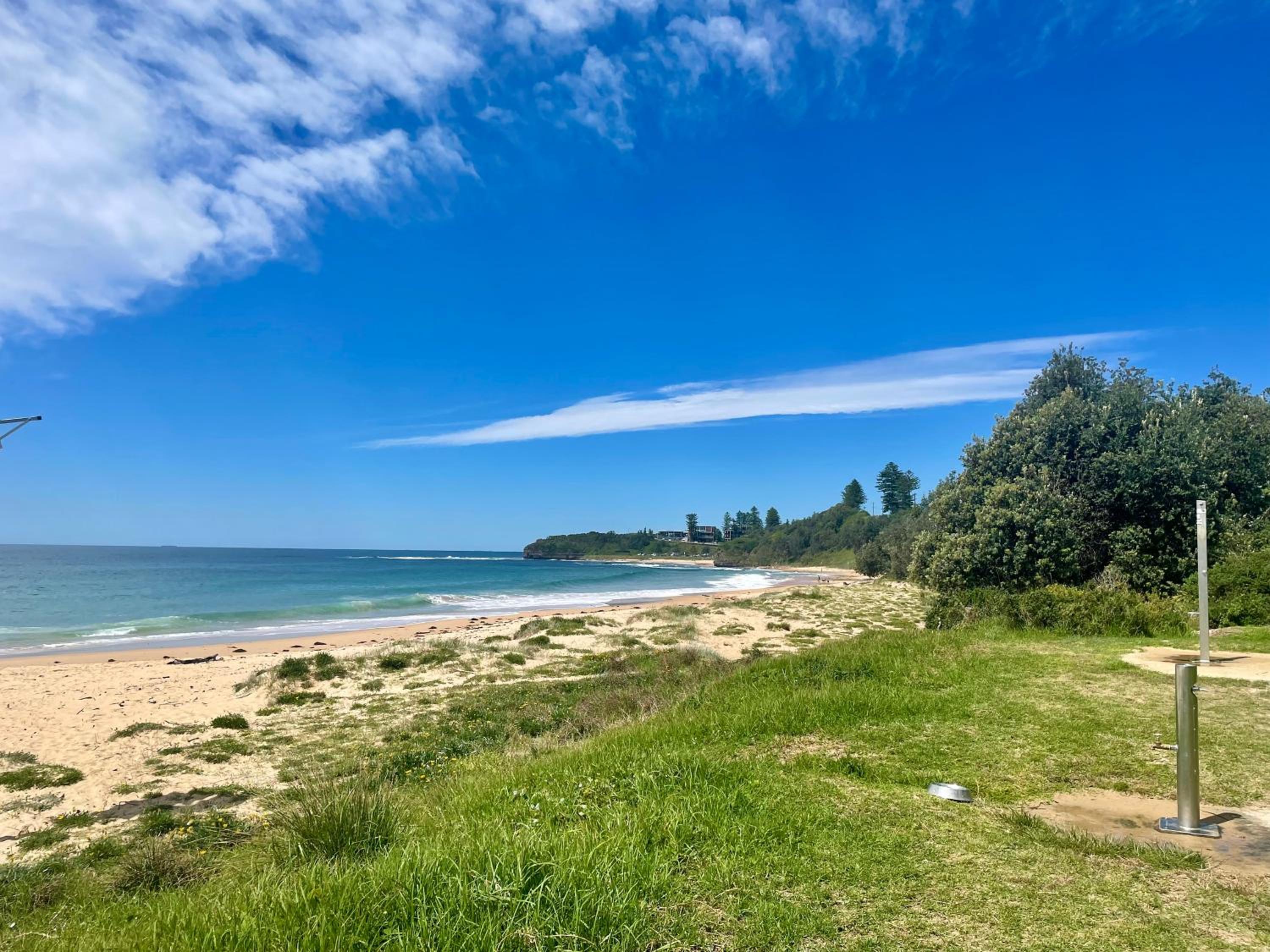 Treetop Beach House 3 min walk to surf beach
