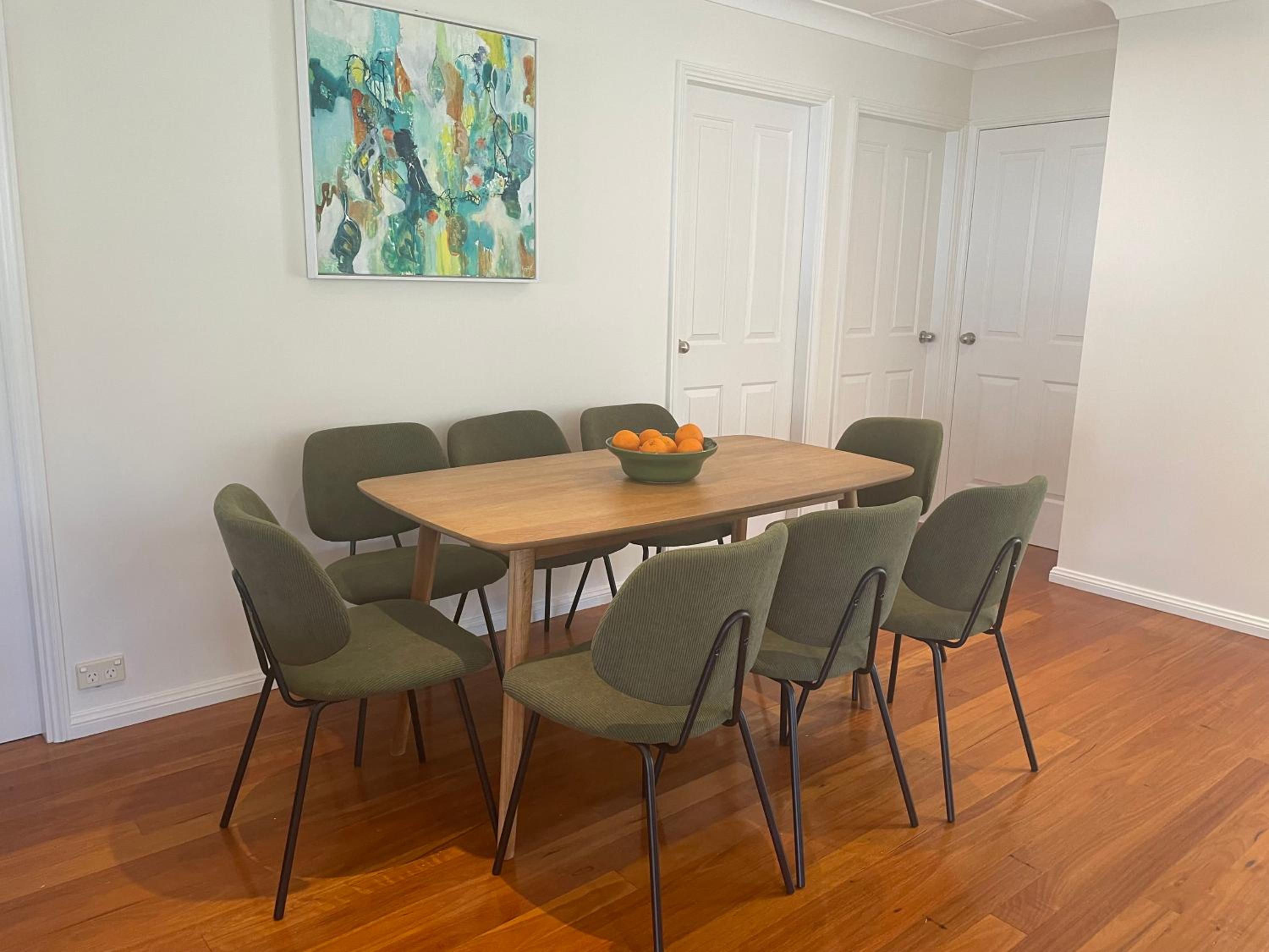 Treetop Beach House 3 min walk to surf beach