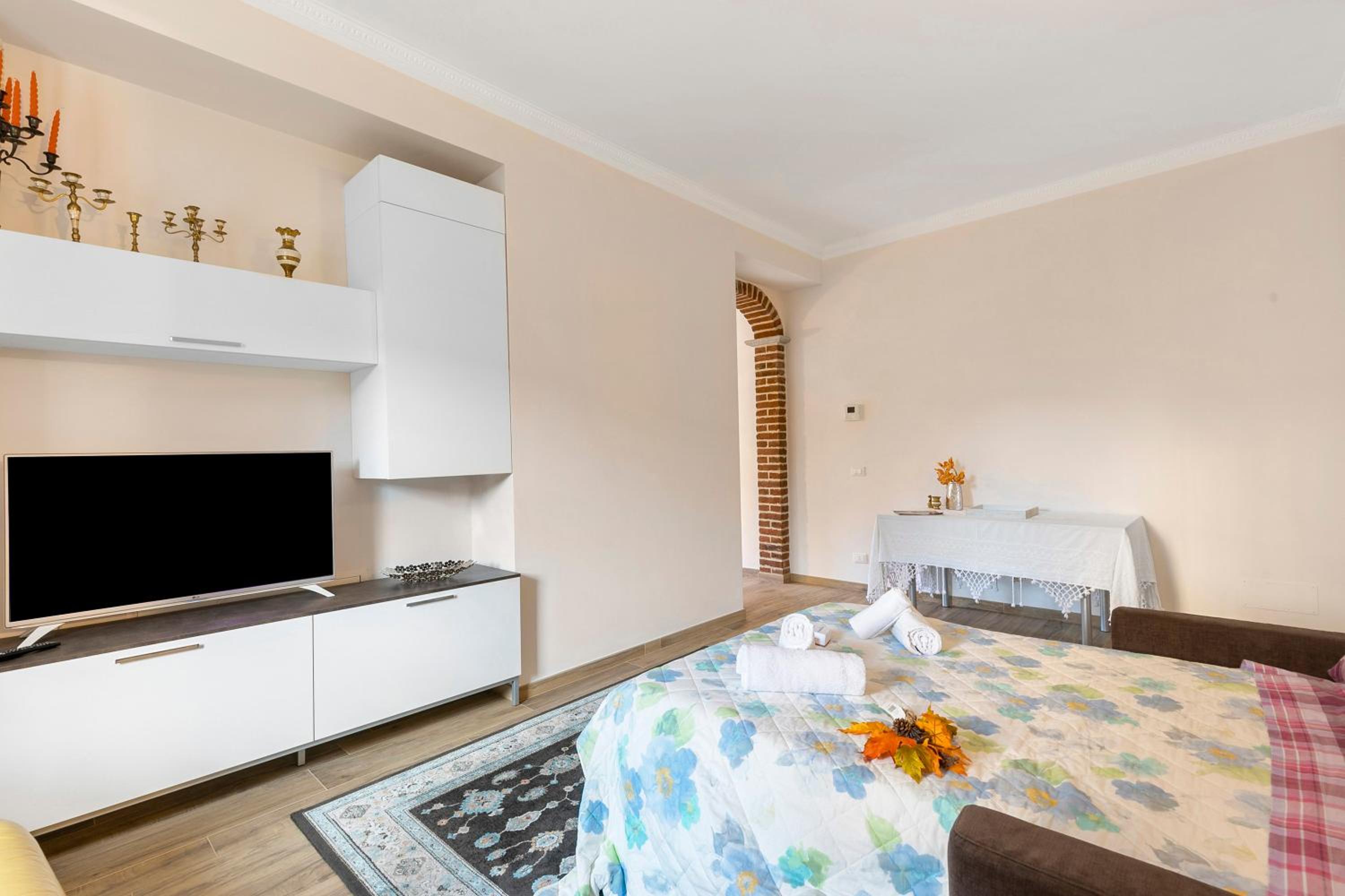 Little Mermaid of Stresa - Happy Rentals photo 5