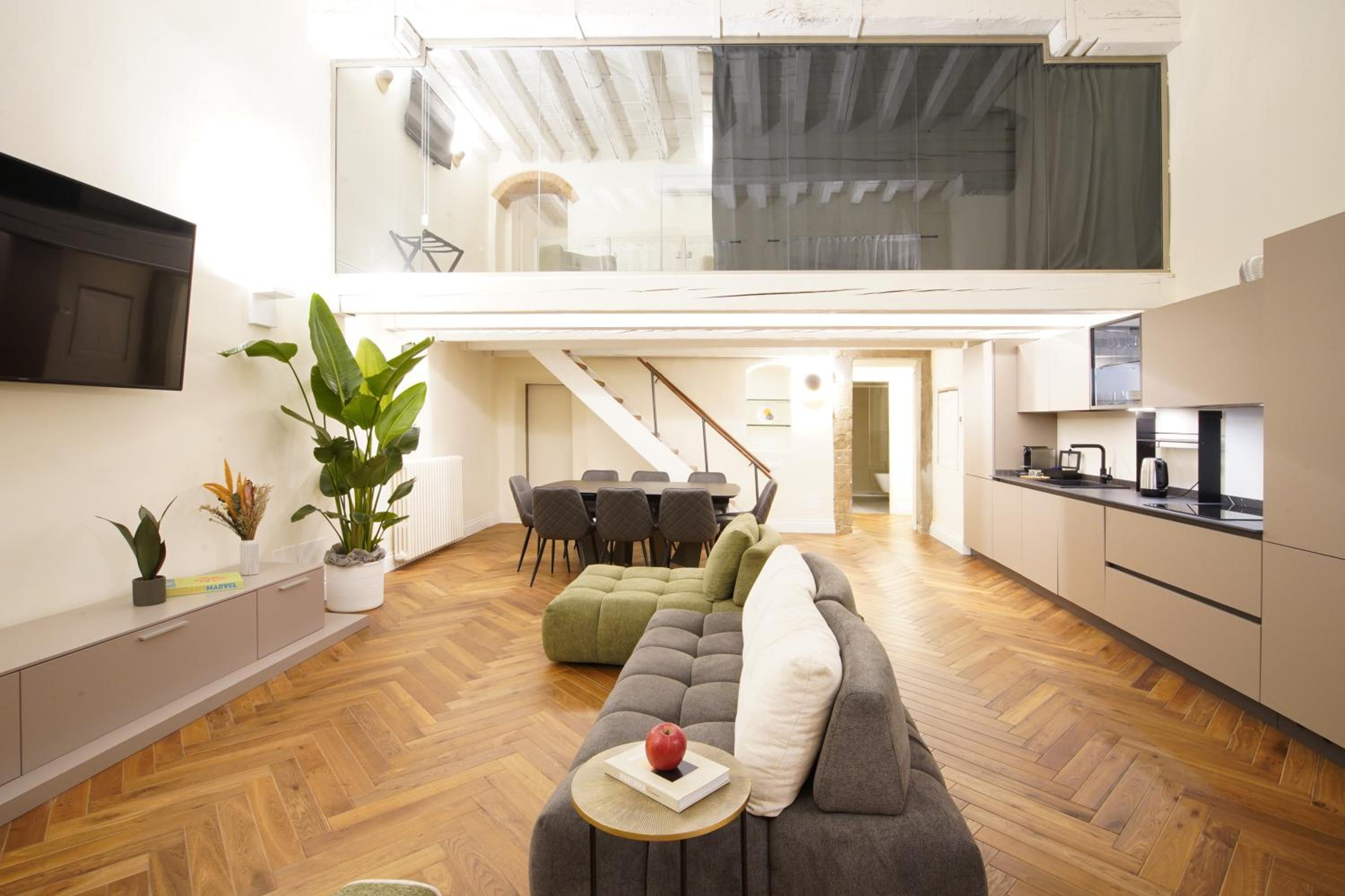 Loft moderno vista centro città J House