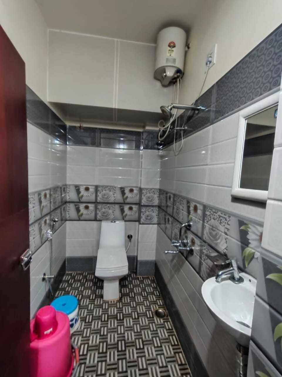 Photo 12
