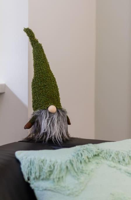 2 BR w AC Extravagant Gallery Loft by NW Apartments