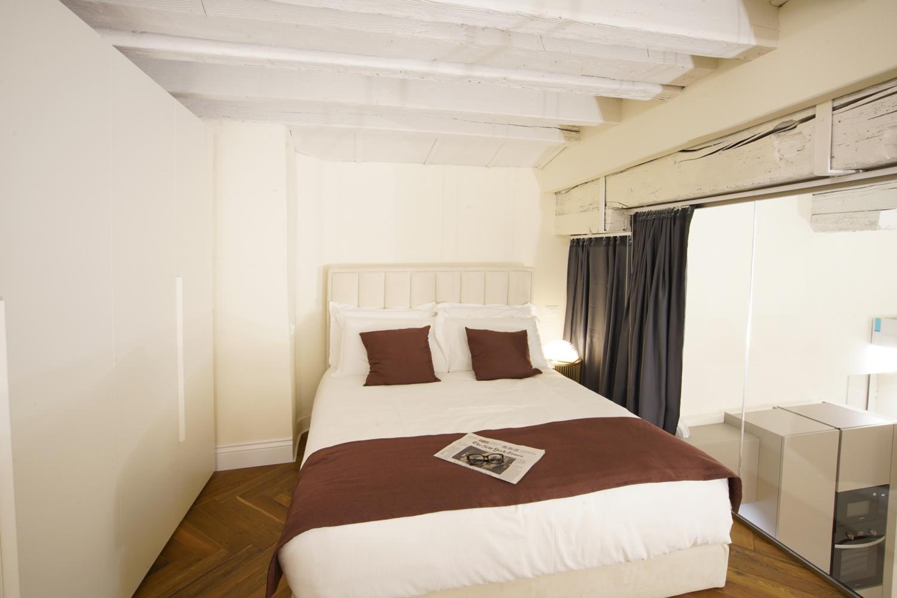 Loft moderno vista centro città J House