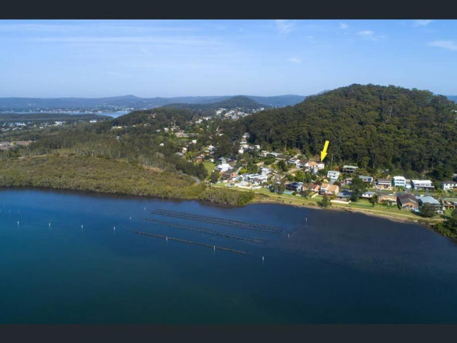 Oceanview holiday house with Karaoke, Pool table, Hot Tub, Massage Chair