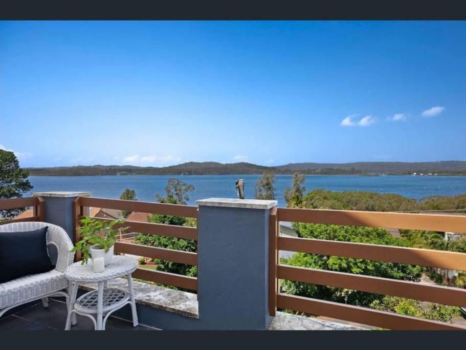 Oceanview holiday house with Karaoke, Pool table, Hot Tub, Massage Chair