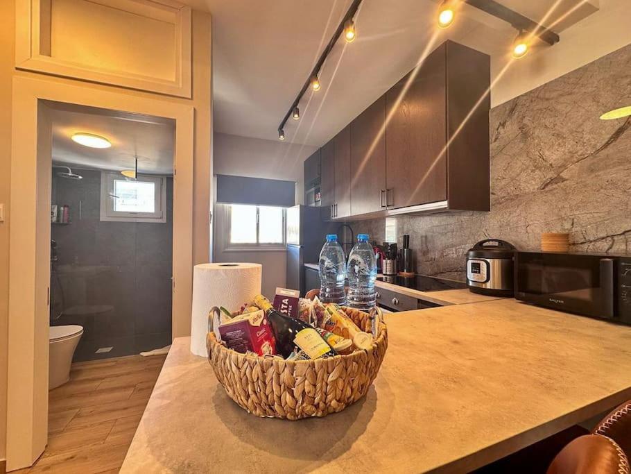 Beautiful One Bedroom Apartment 100 Meters from the Beach, Recently Renovated