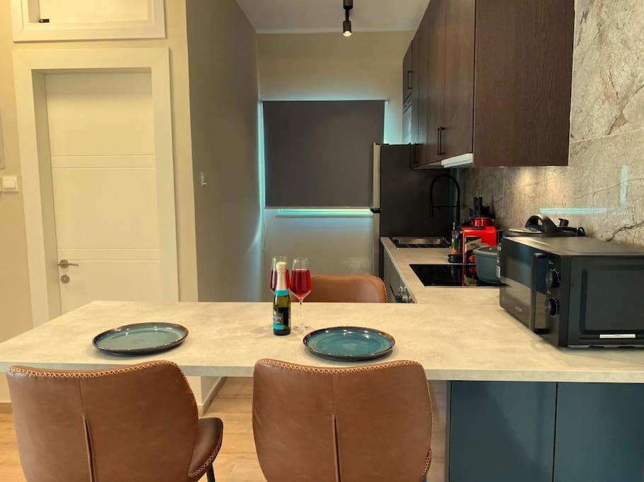 Beautiful One Bedroom Apartment 100 Meters from the Beach, Recently Renovated