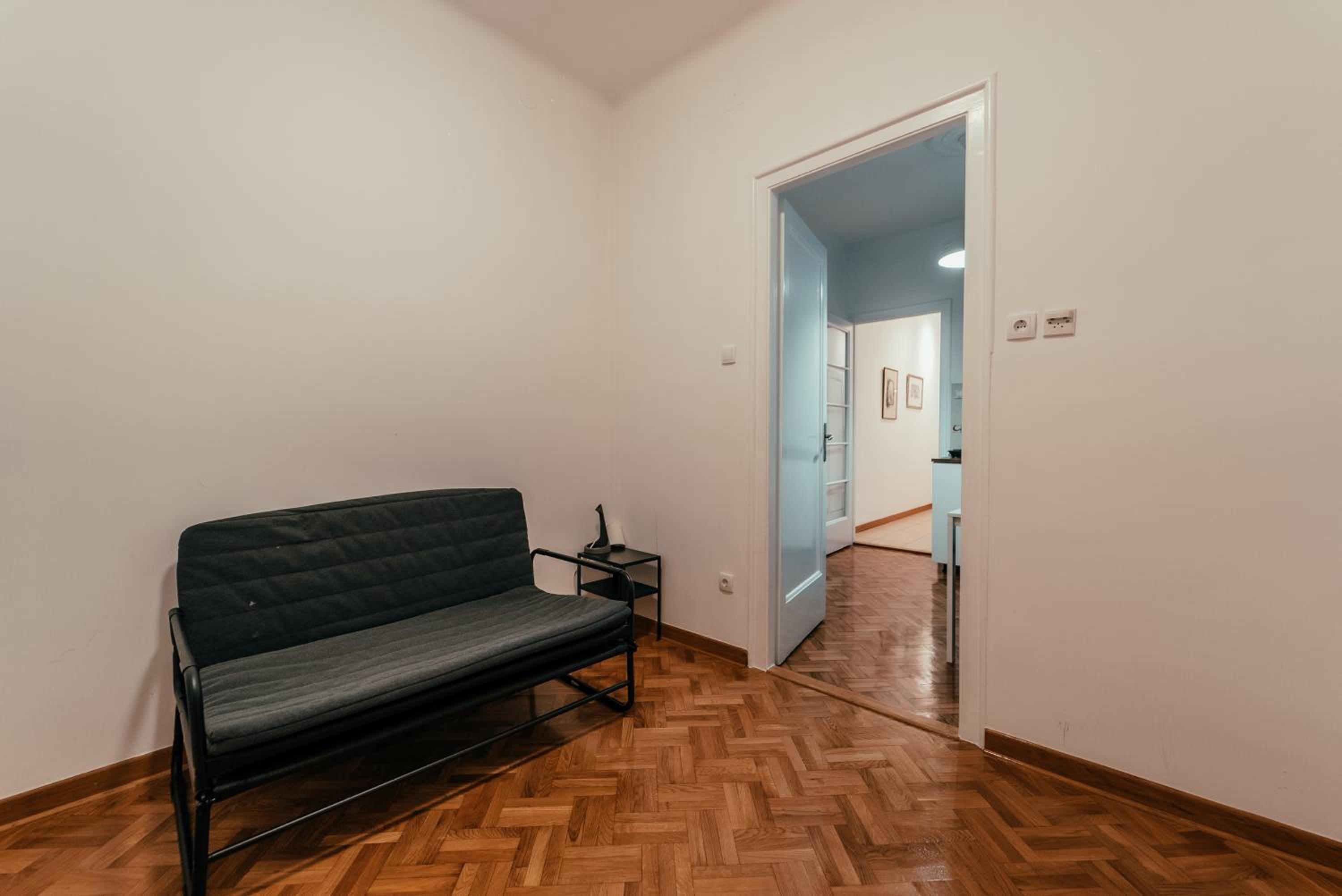 Central Spacious Apartment view 2