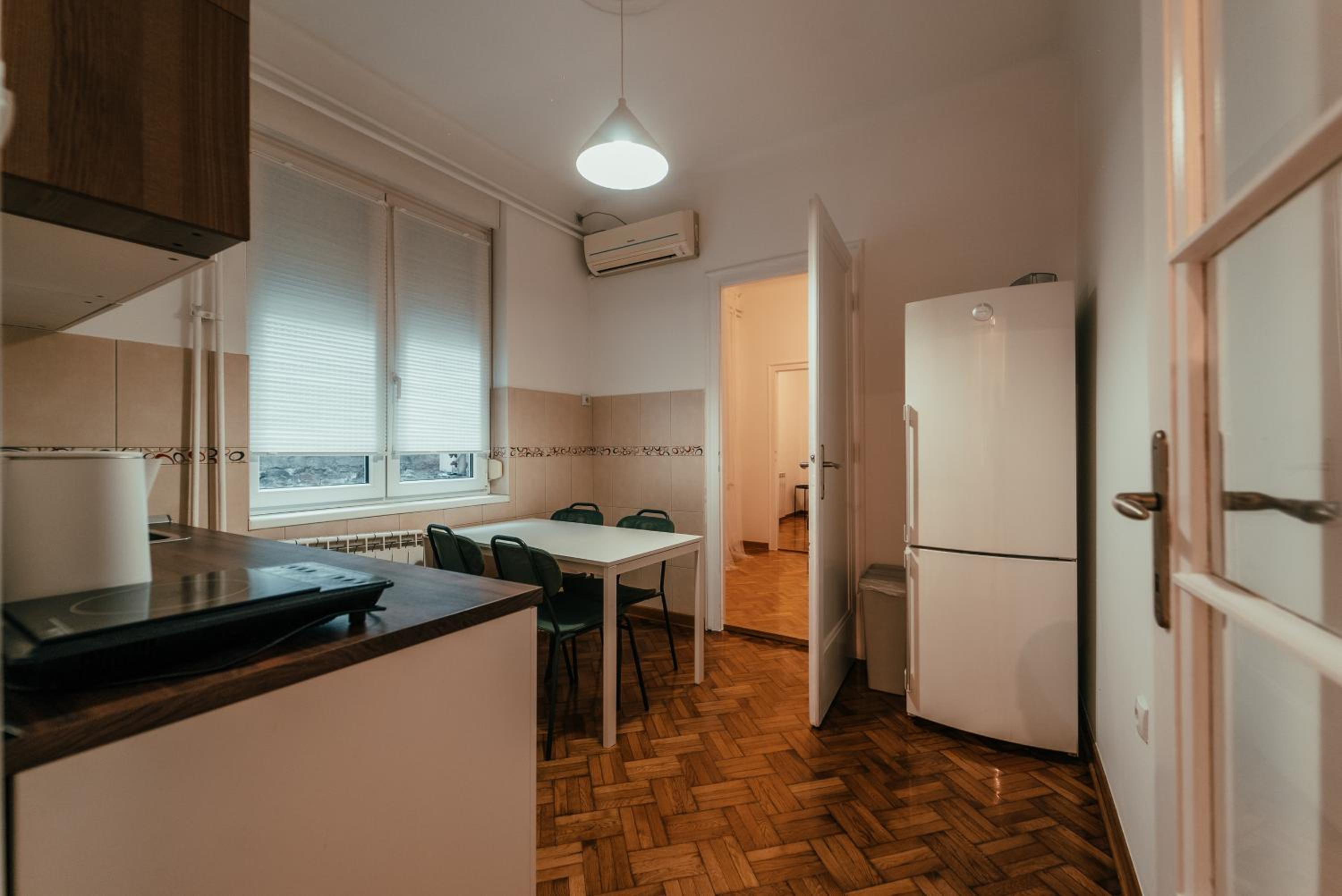 Central Spacious Apartment view 3