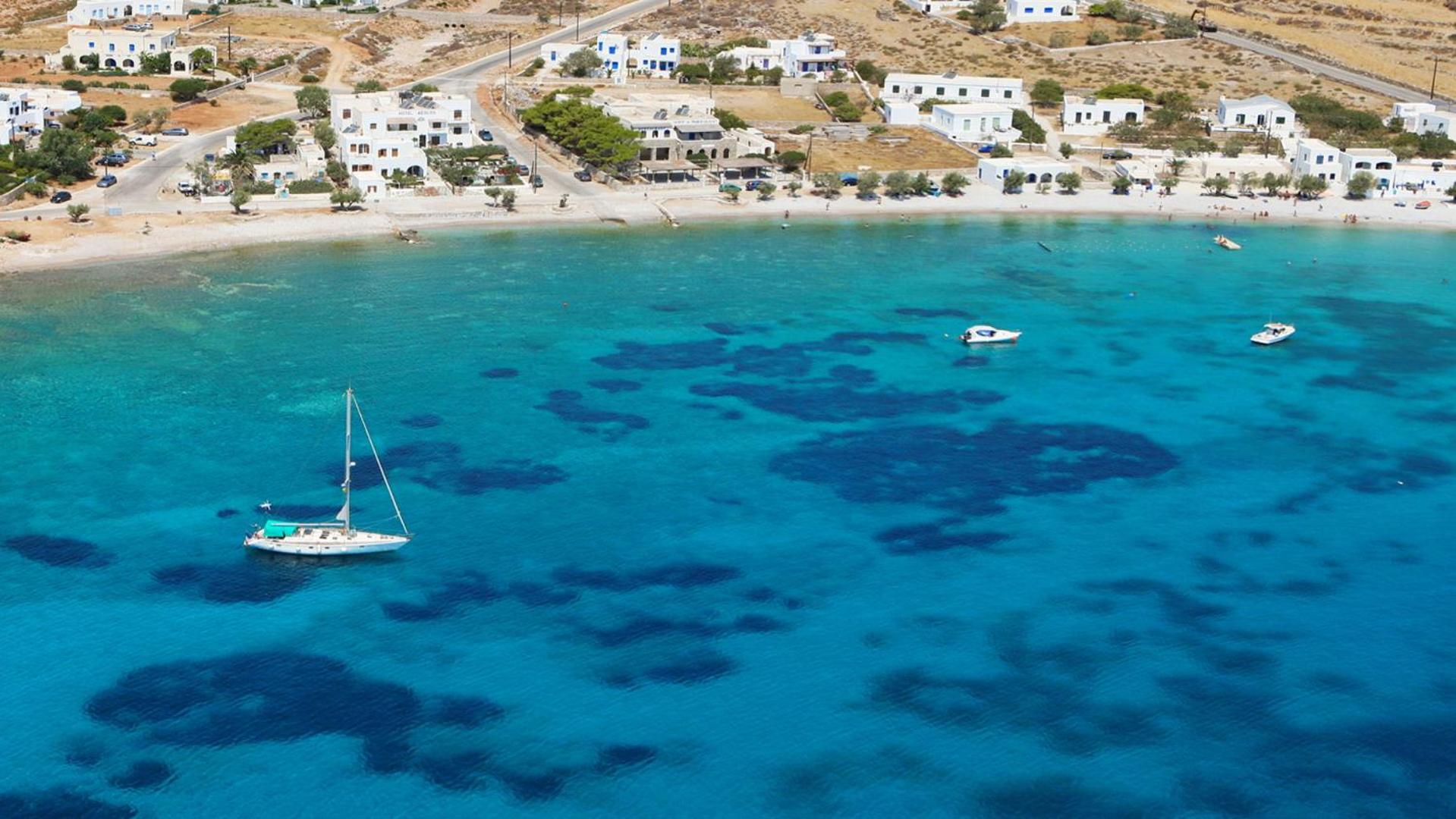 Folegandros Villas Aspropounta Double Room Beachfront