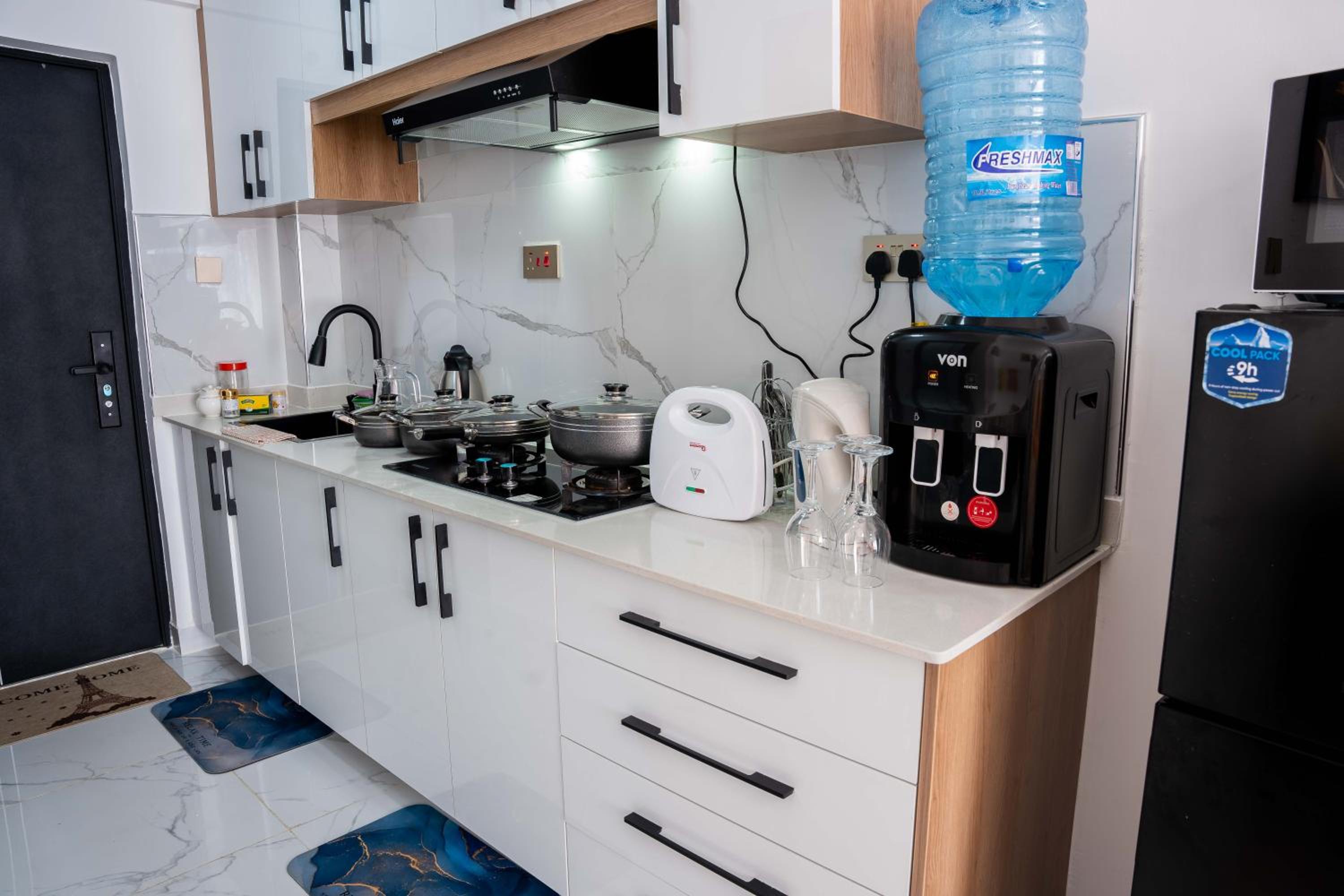 Elegant Studio Kilimani view 5