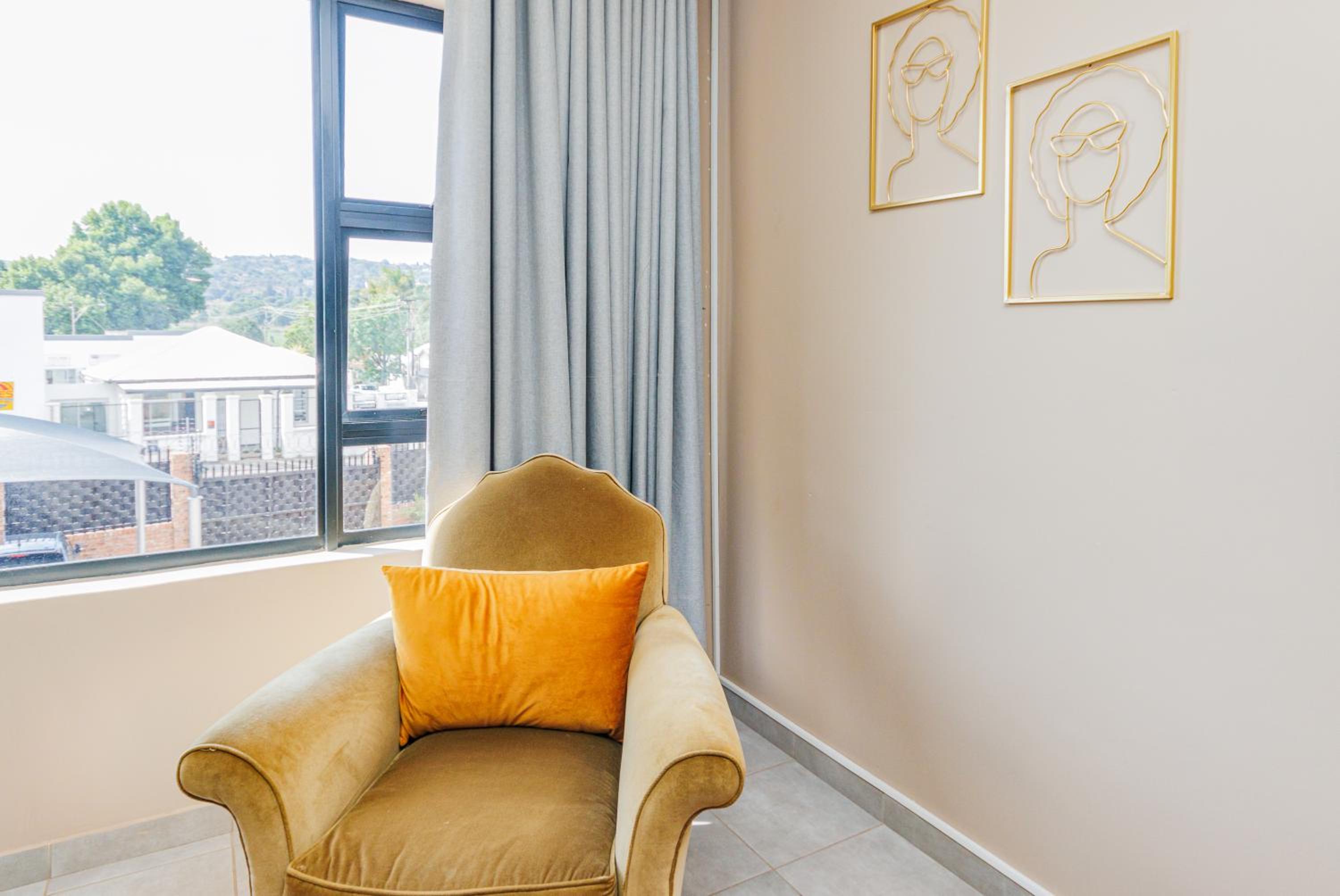 Airville Luxury Apartments, 7min Drive to Cresta Mall