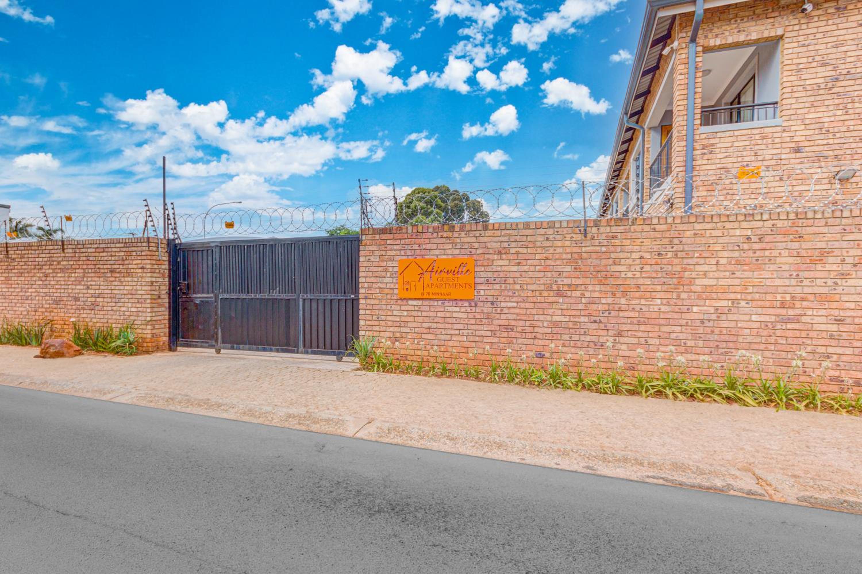 Airville Luxury Apartments, 7min Drive to Cresta Mall