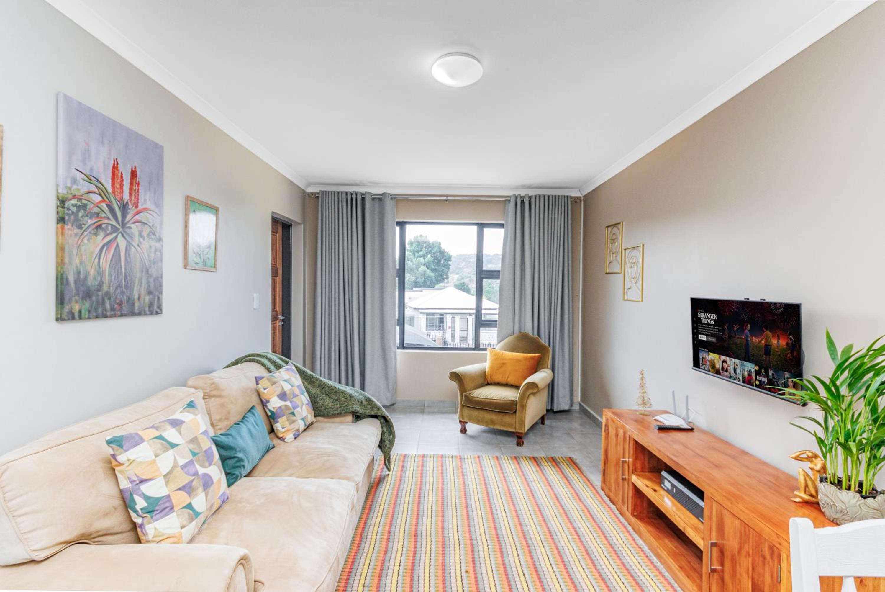 Airville Luxury Apartments, 7min Drive to Cresta Mall