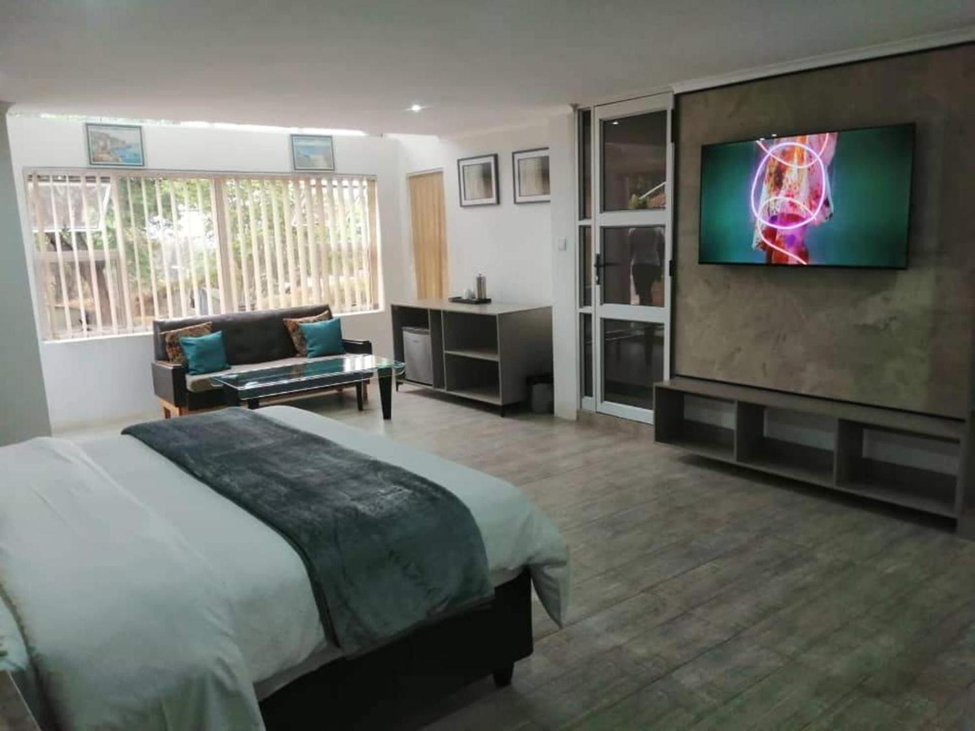 Room 1 of 8 Cozy Suites at The Hilltop Guesthouse view 3